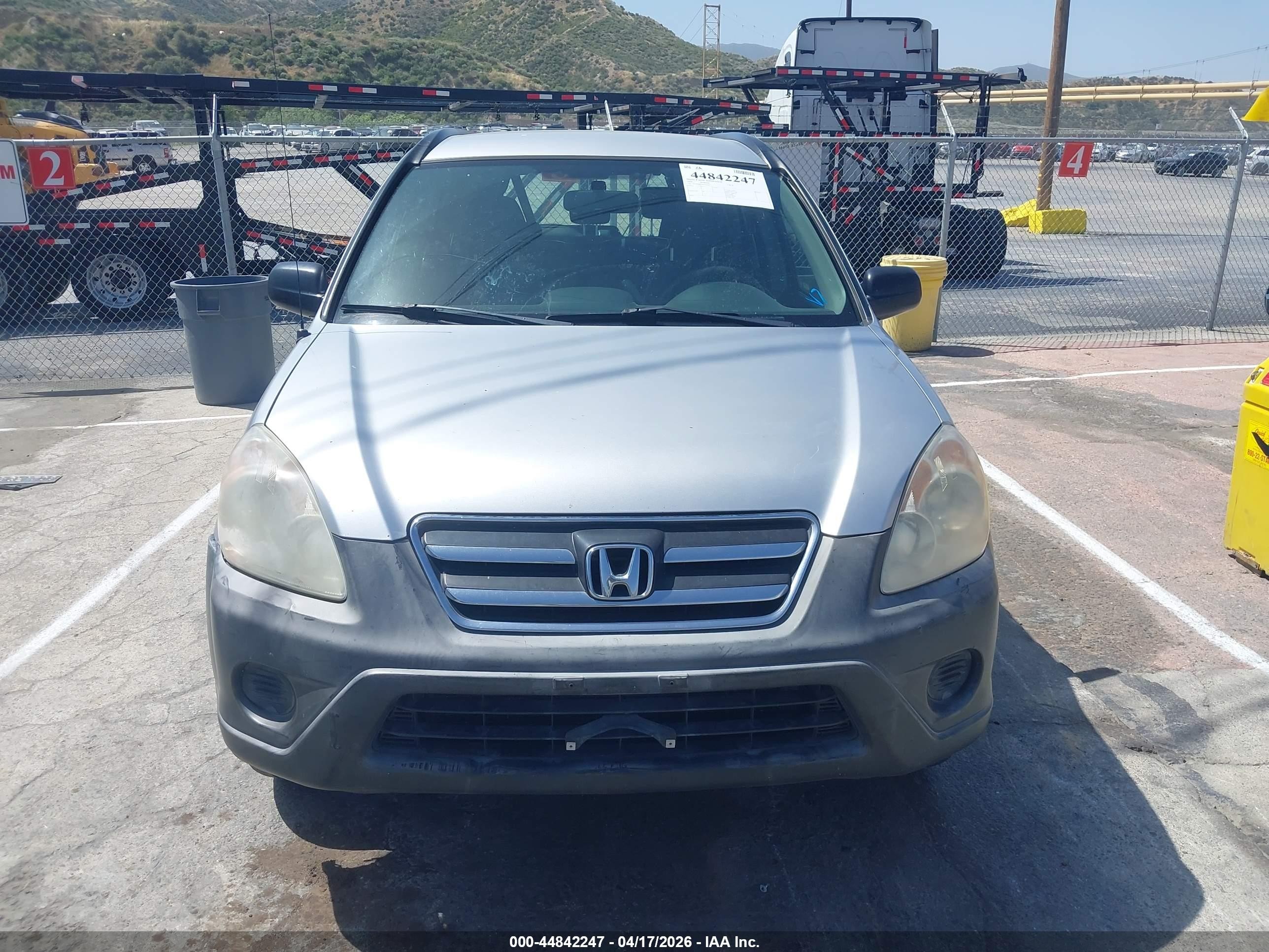 2006 Honda Cr-v Lx Серебряный vin: JHLRD68526C022607