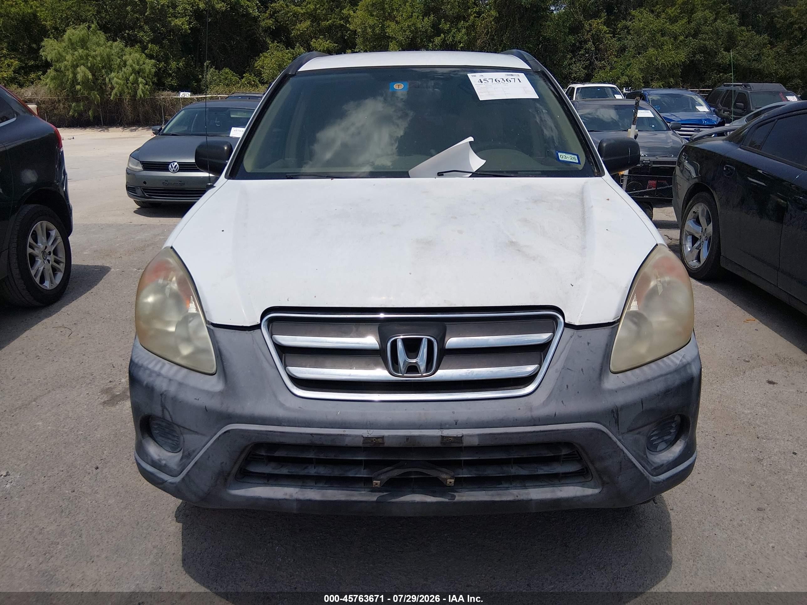 2005 Honda Cr-v Lx White vin: JHLRD68565C011625