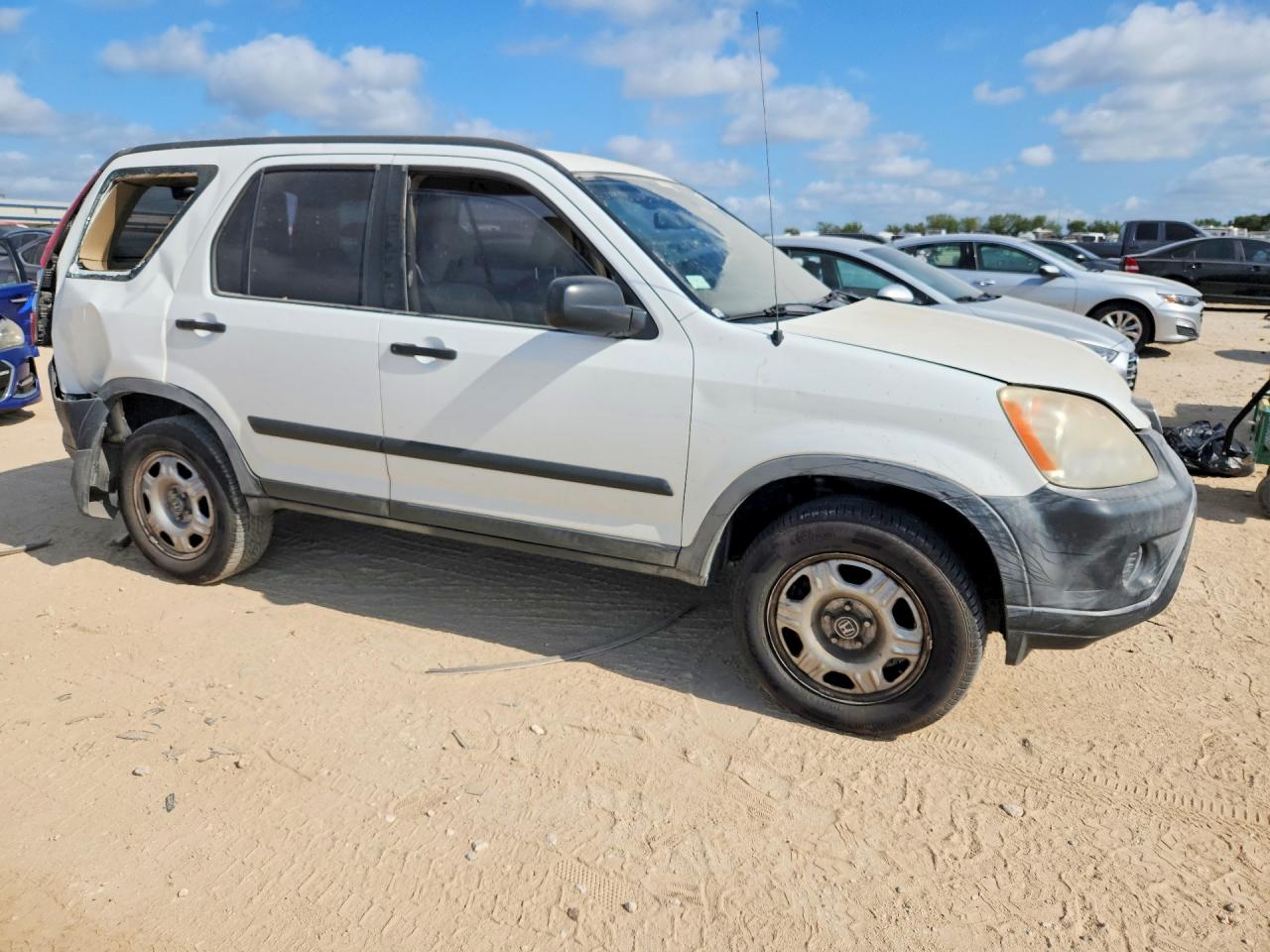2005 Honda Cr-v Lx White vin: JHLRD68565C017053