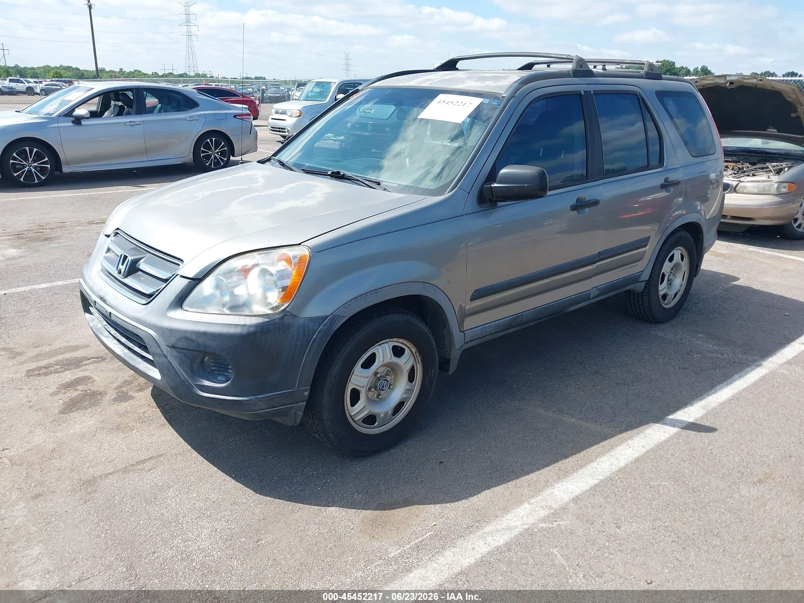 2005 Honda Cr-v Lx Gray vin: JHLRD68575C011990