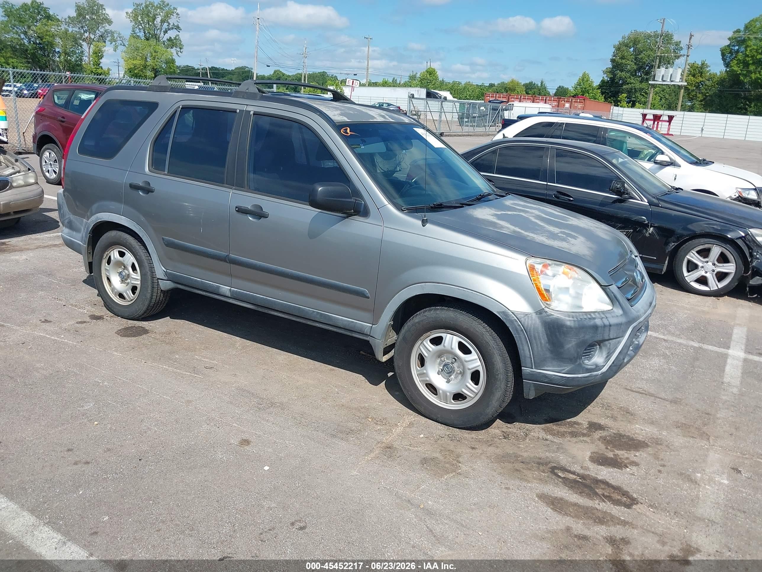 2005 Honda Cr-v Lx Gray vin: JHLRD68575C011990