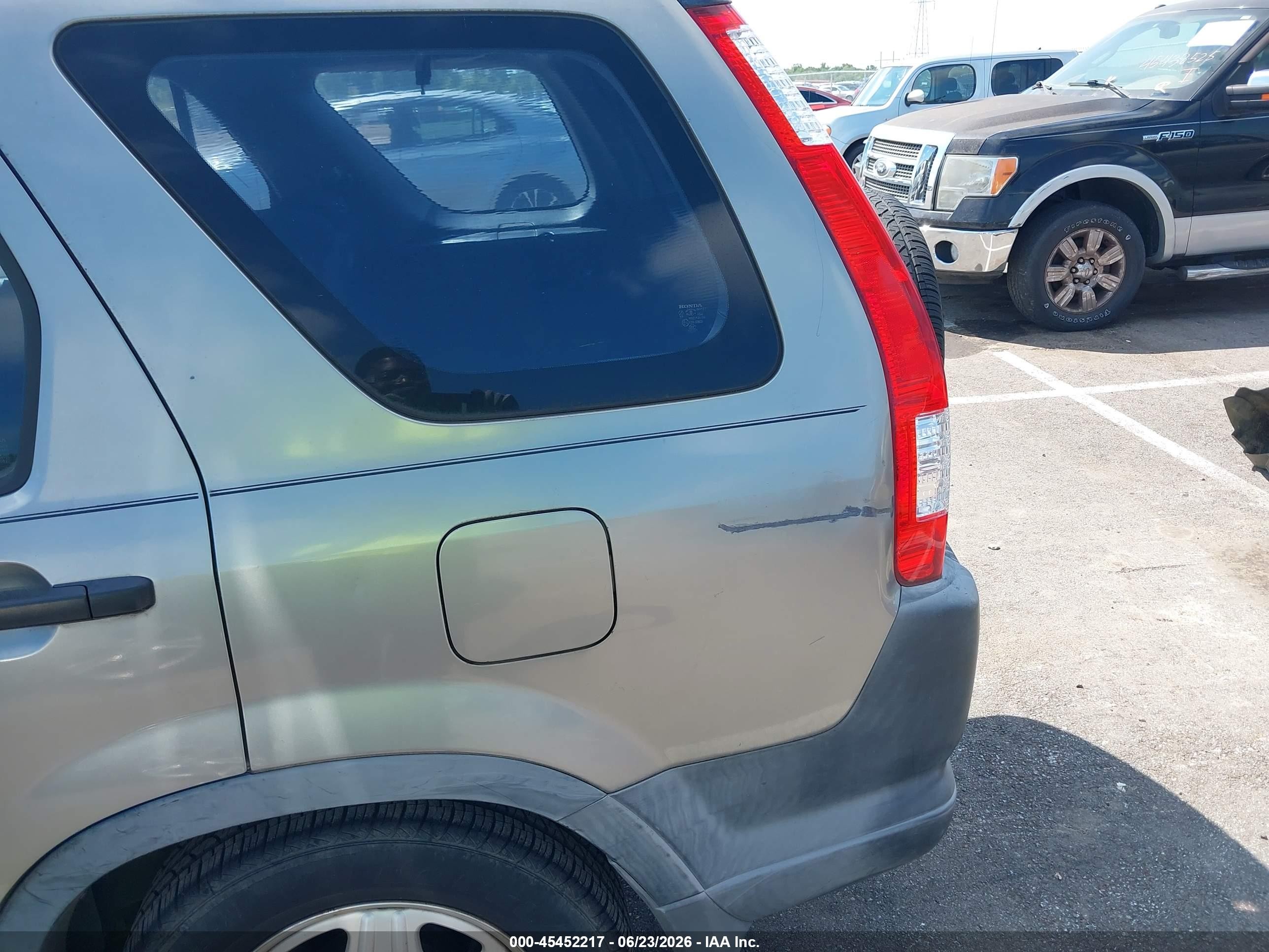 2005 Honda Cr-v Lx Gray vin: JHLRD68575C011990