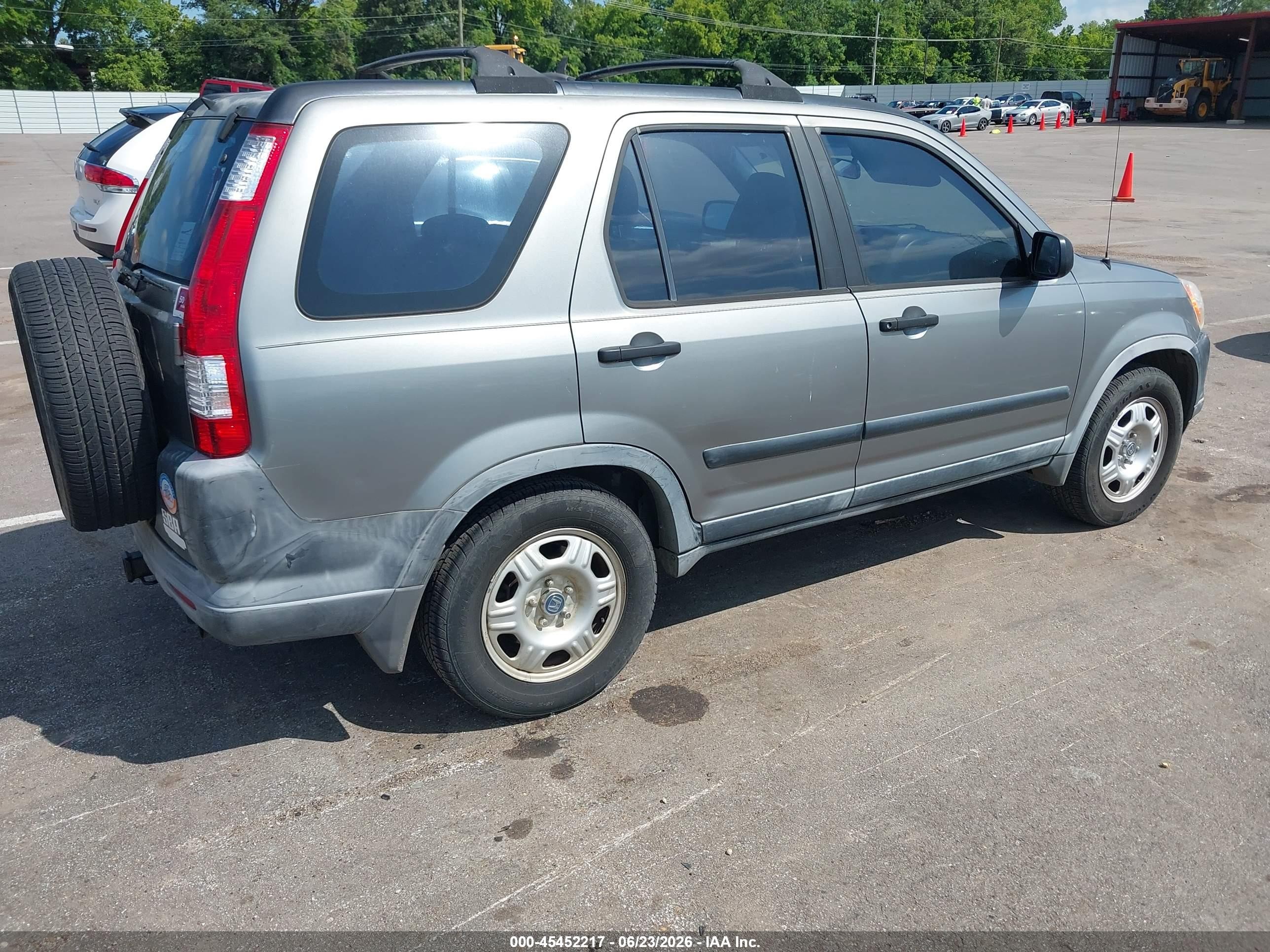 2005 Honda Cr-v Lx Gray vin: JHLRD68575C011990