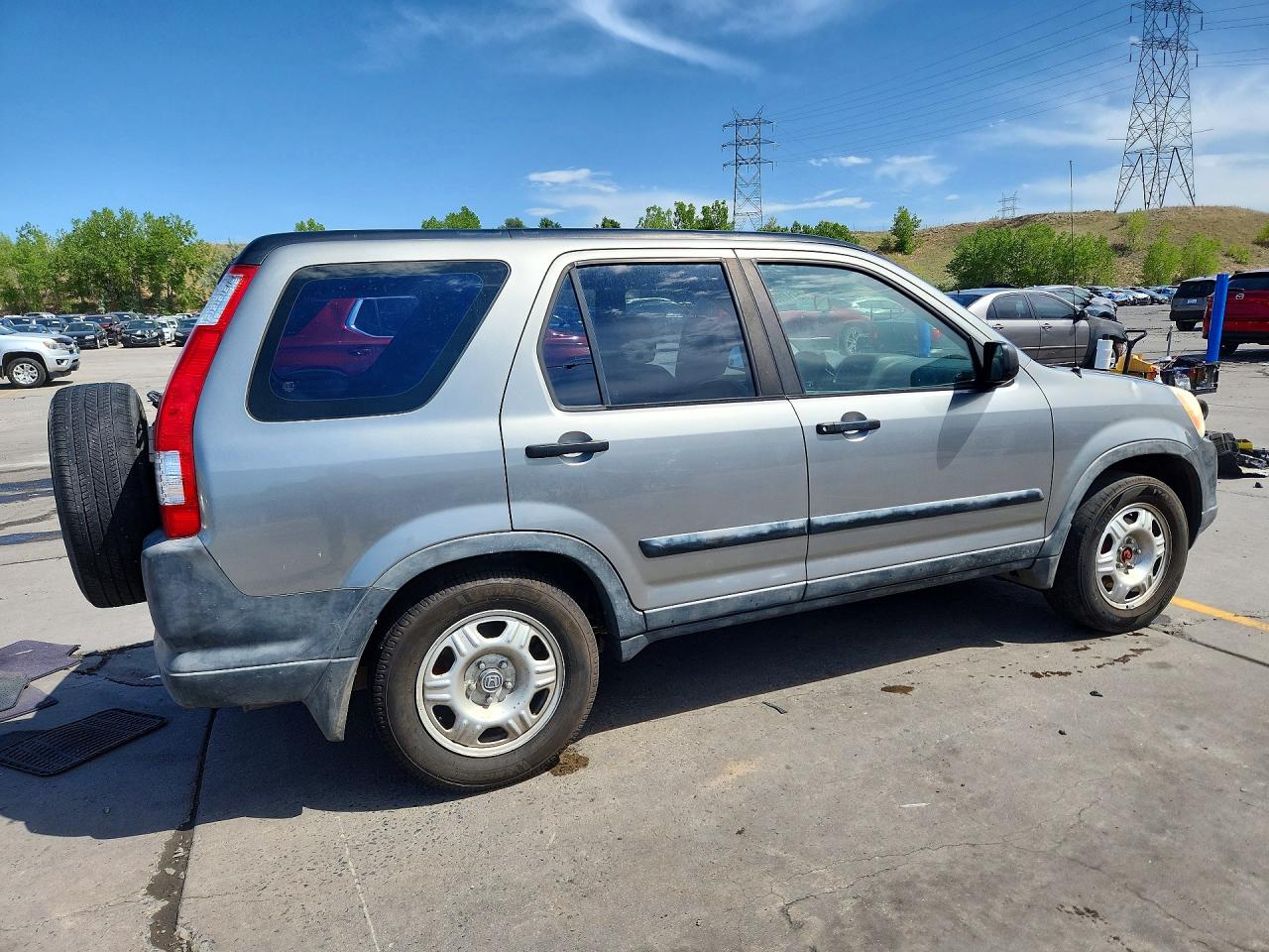 2005 Honda Cr-v Lx Silver vin: JHLRD68575C014632