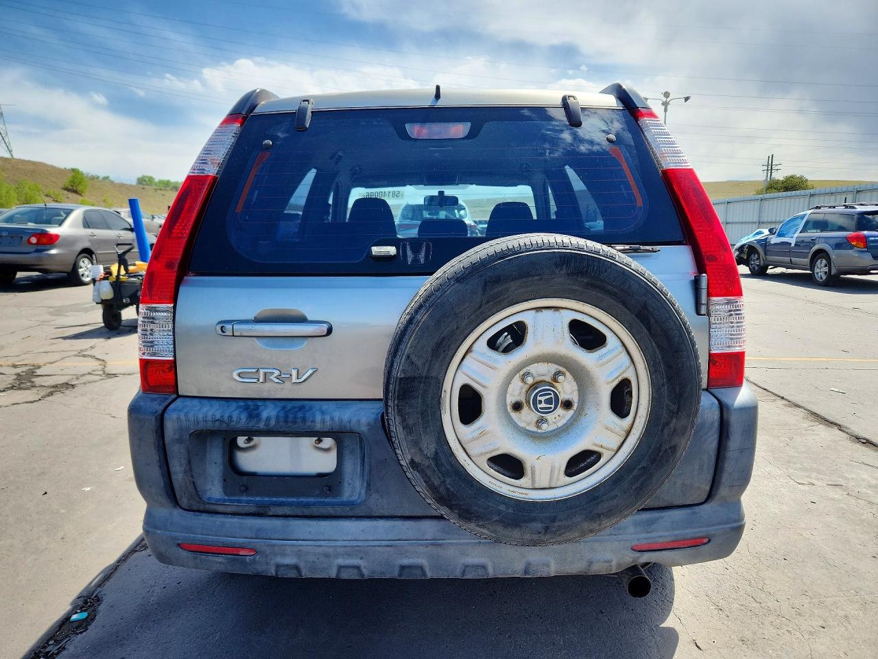 2005 Honda Cr-v Lx Silver vin: JHLRD68575C014632