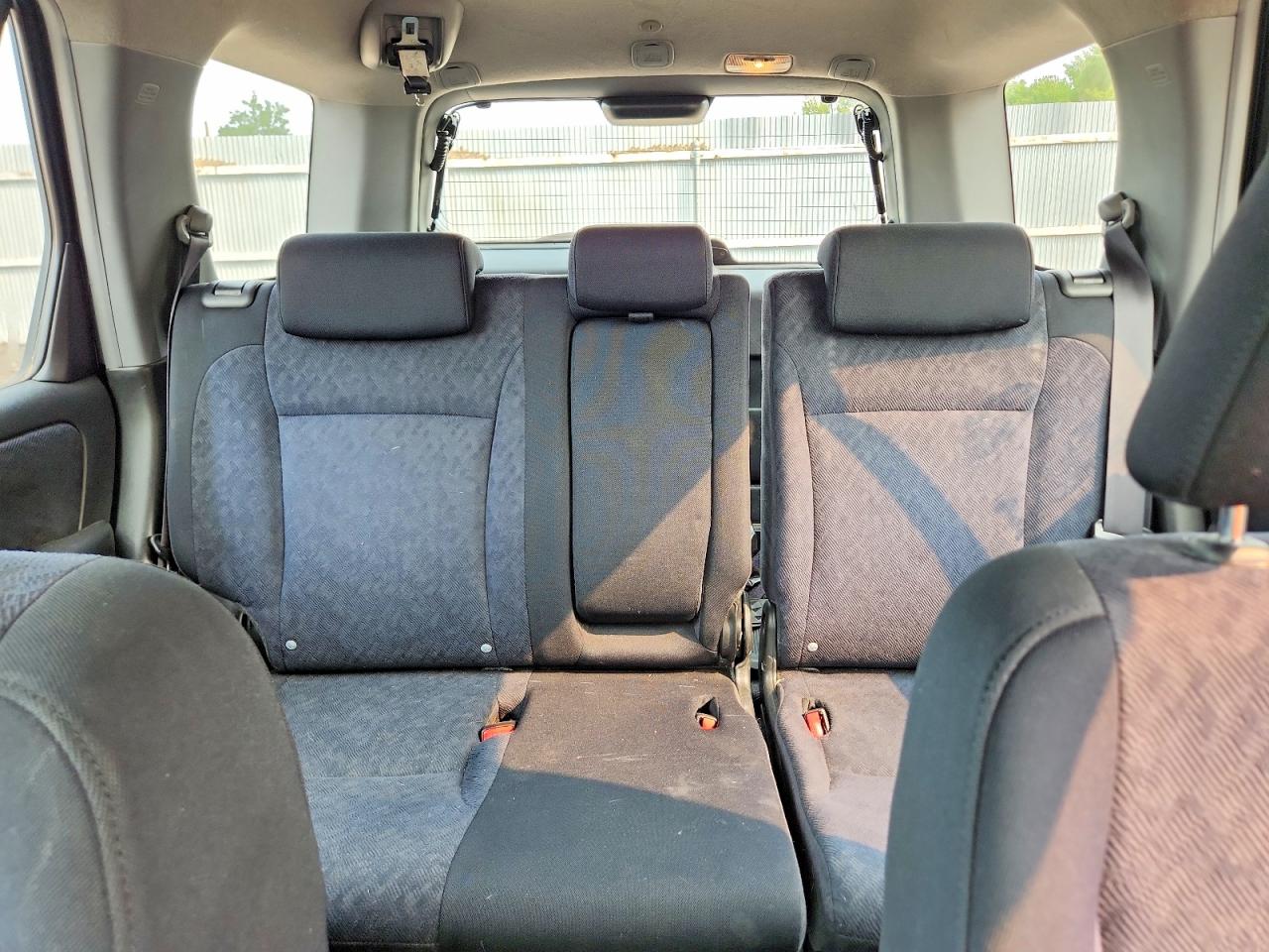 2006 Honda Cr-v Lx Silver vin: JHLRD68576C019153
