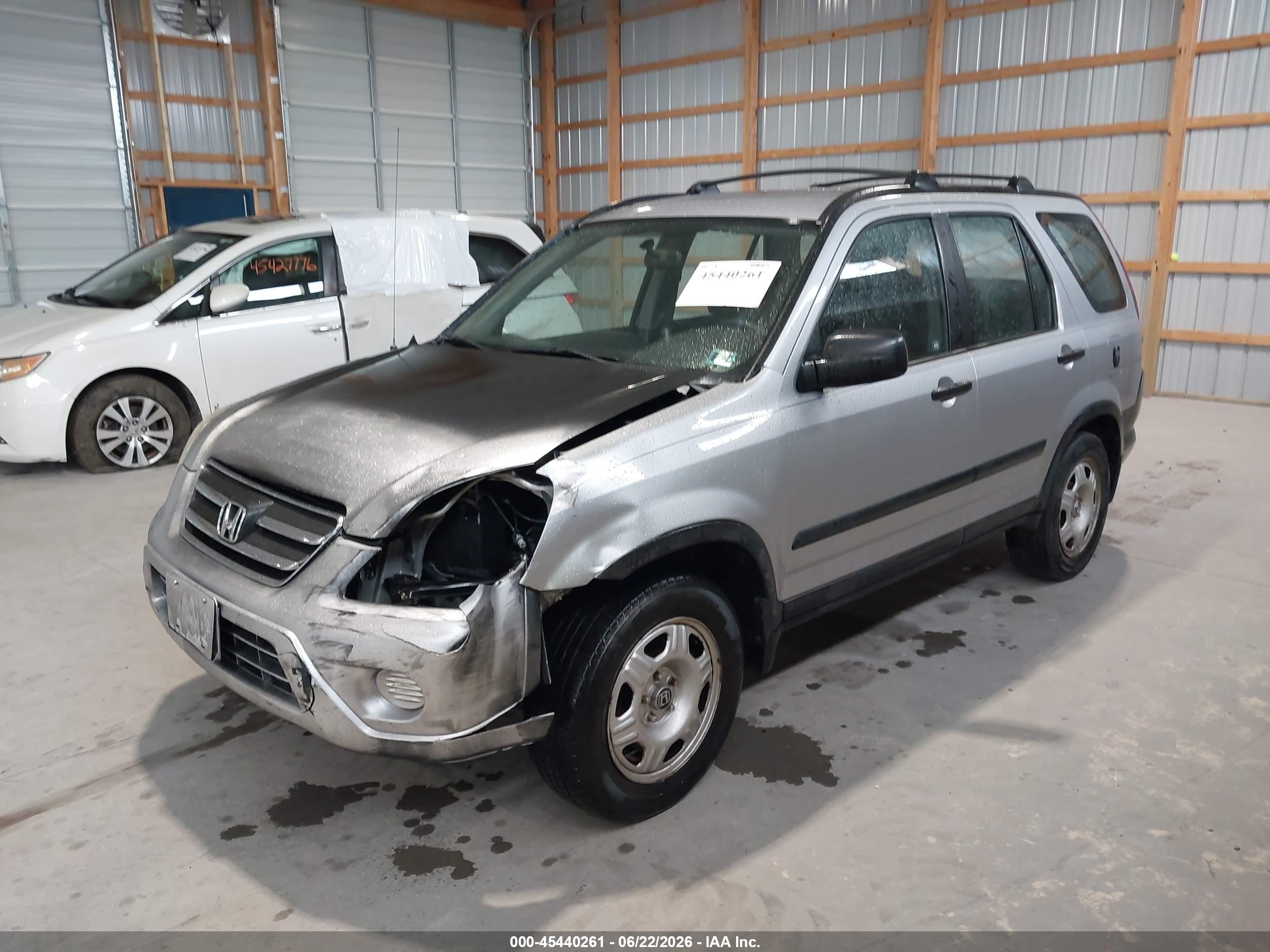 2005 Honda Cr-v Lx Silver vin: JHLRD68595C013577