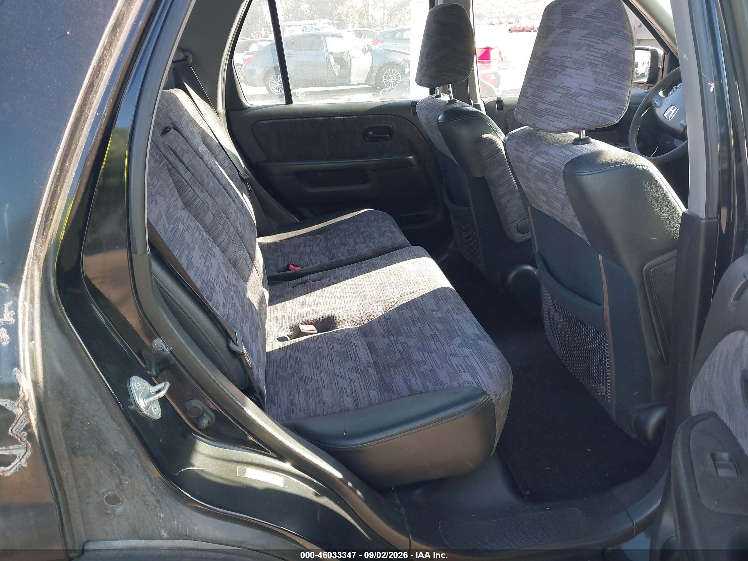 2002 Honda Cr-v Lx Black vin: JHLRD685X2C010585