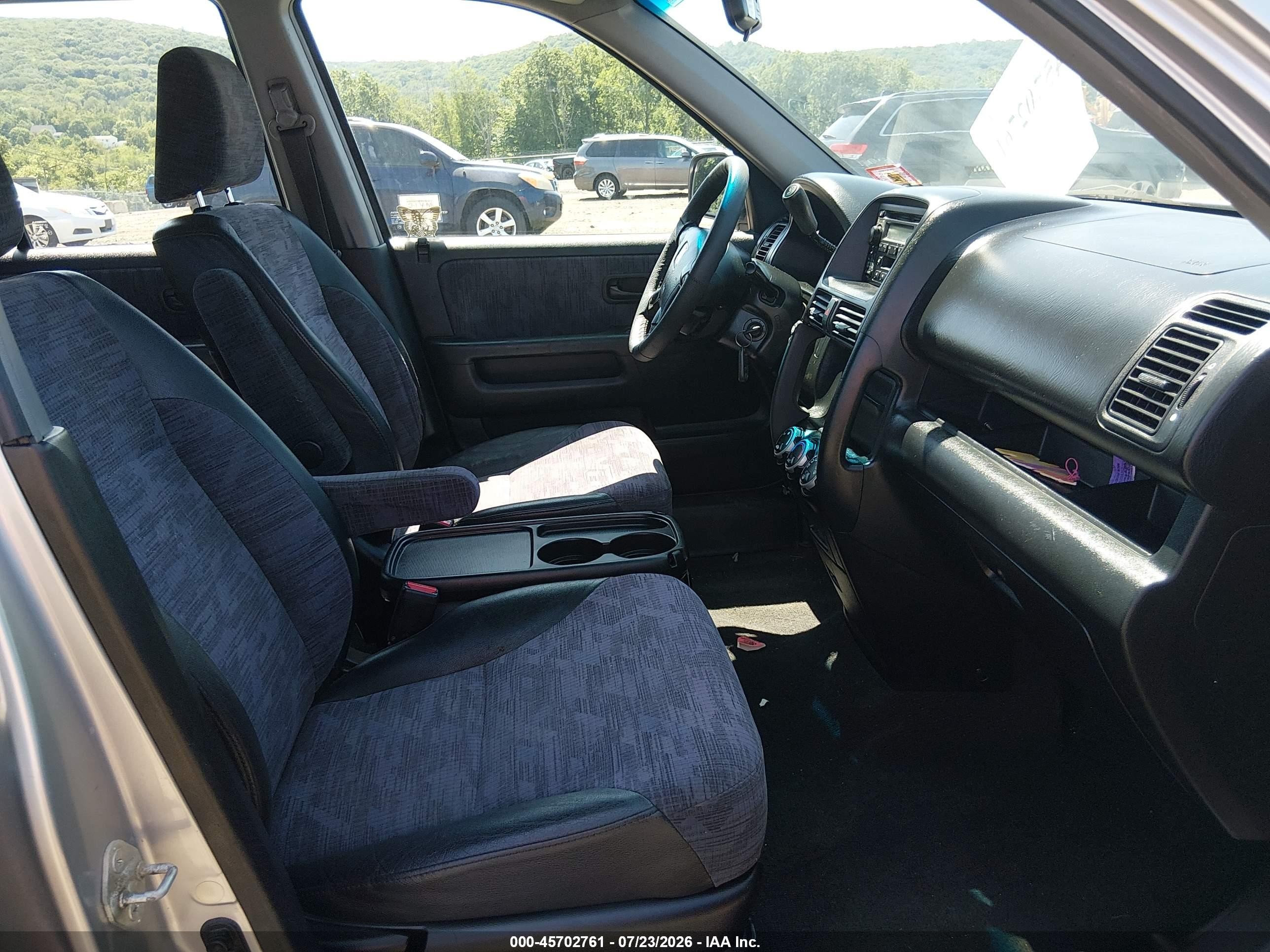 2002 Honda Cr-v Lx Silver vin: JHLRD78402C010401