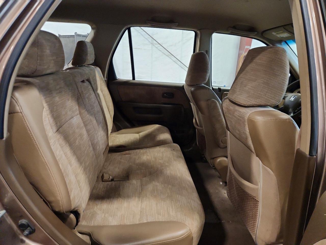 2002 Honda Cr-v Lx Tan vin: JHLRD78482C037460