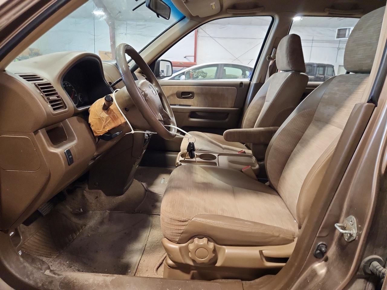2002 Honda Cr-v Lx Tan vin: JHLRD78482C037460