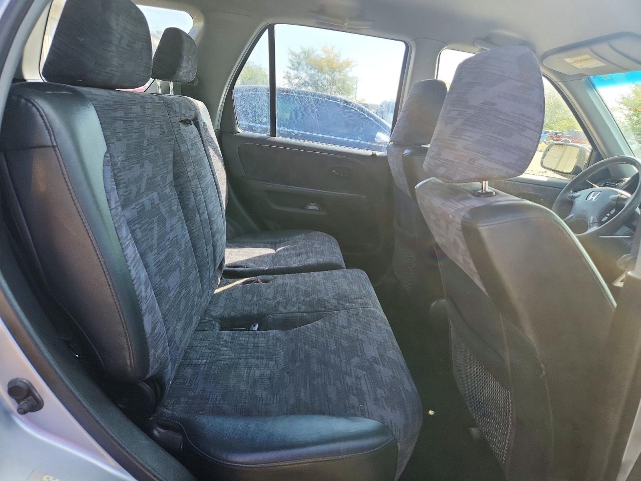 2004 Honda Cr-v Lx Серебряный vin: JHLRD78494C032593