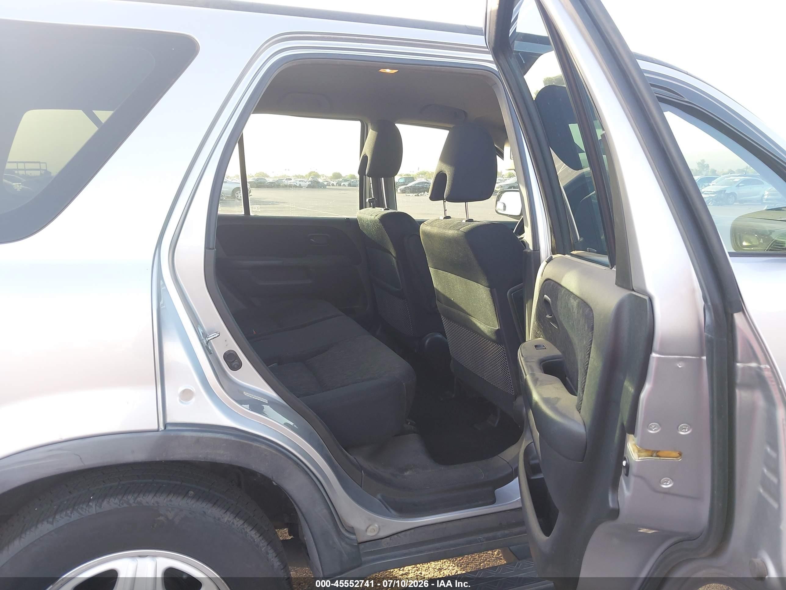 2005 Honda Cr-v Lx Серый vin: JHLRD78525C013605