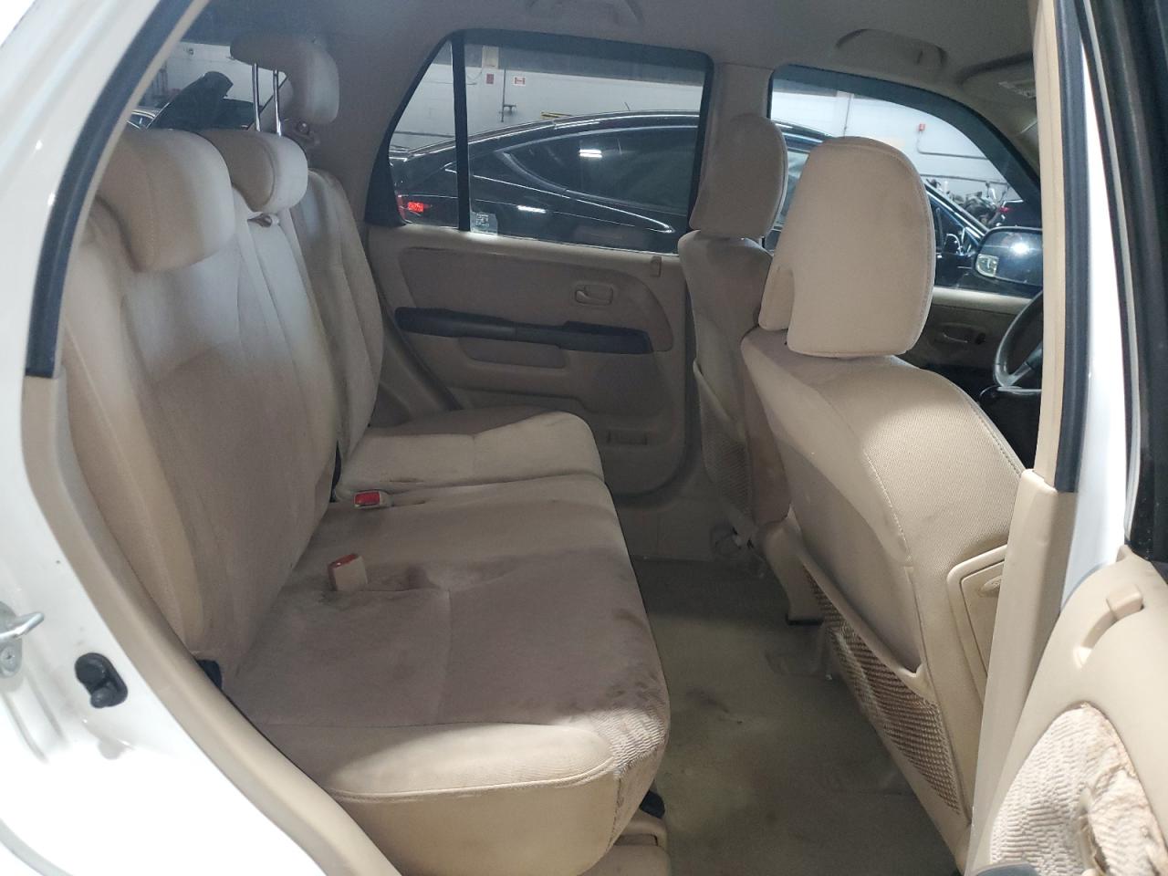 2005 Honda Cr-v Lx White vin: JHLRD78575C065635