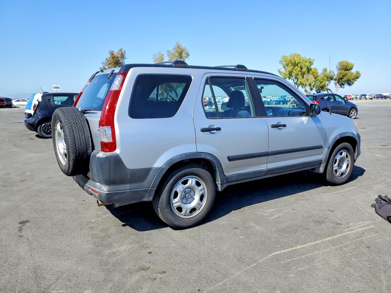 2006 Honda Cr-v Lx Silver vin: JHLRD78576C016257