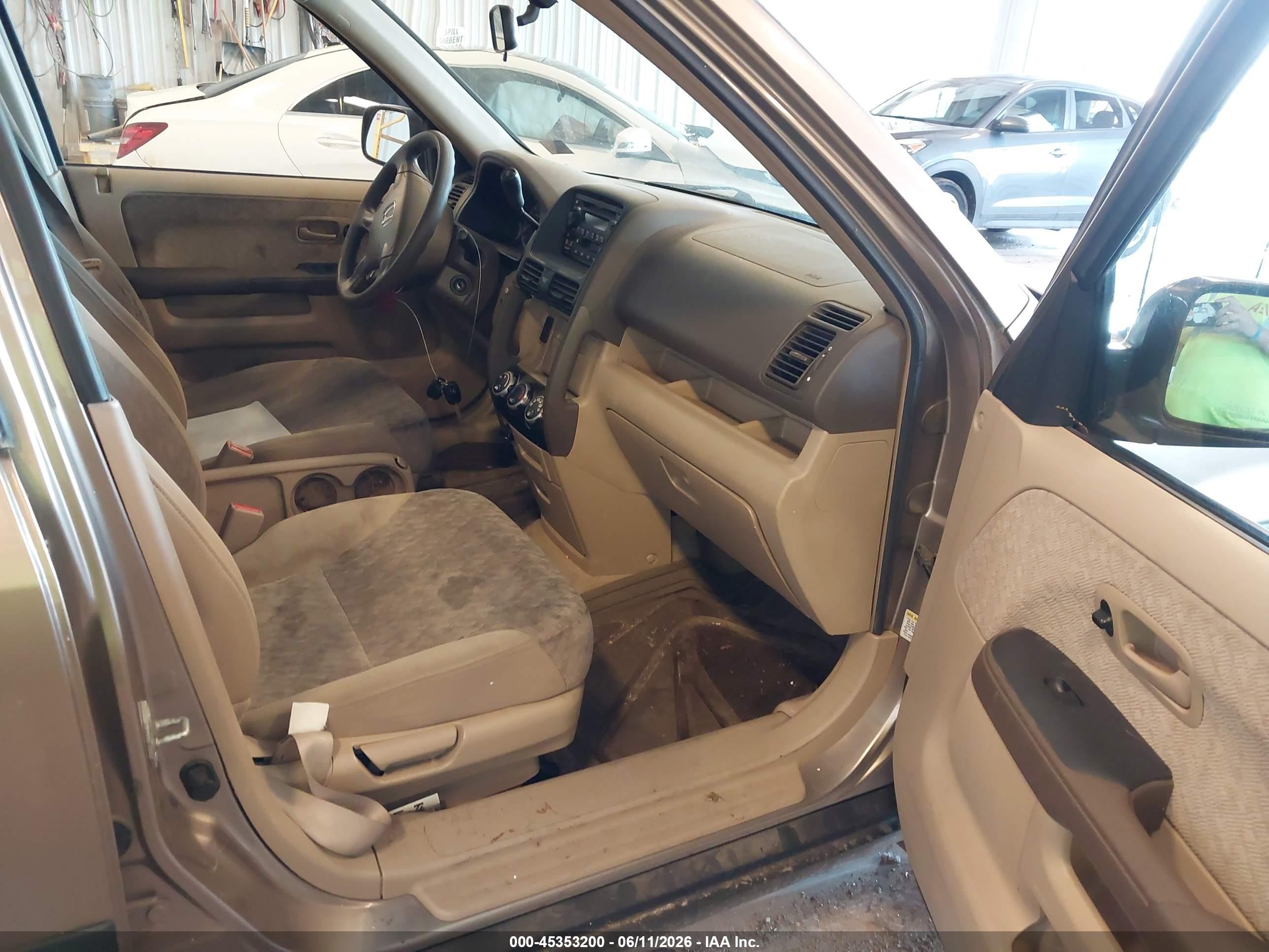 2006 Honda Cr-v Lx Tan vin: JHLRD78596C018334