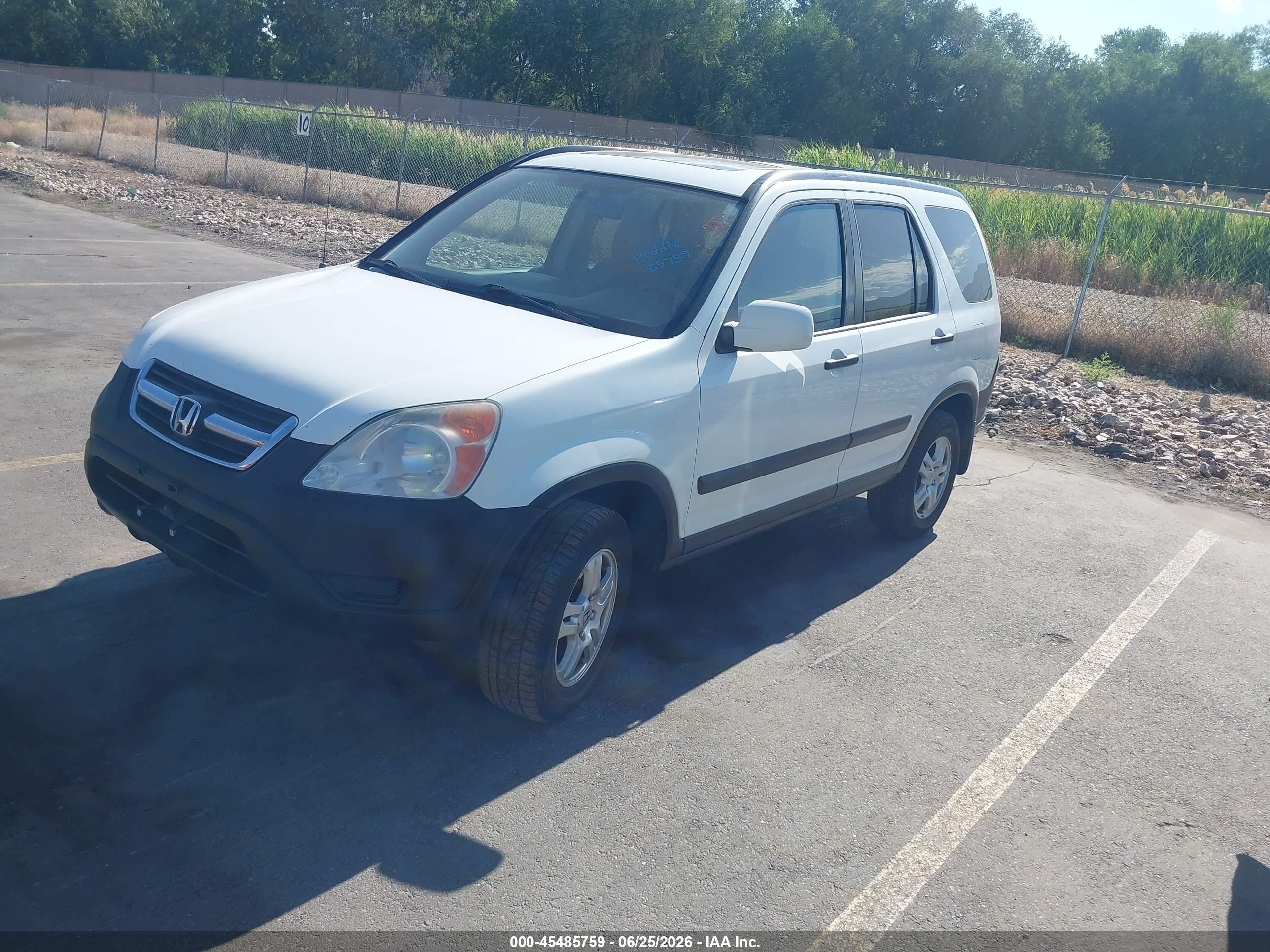 2002 Honda Cr-v Ex White vin: JHLRD78802C018775