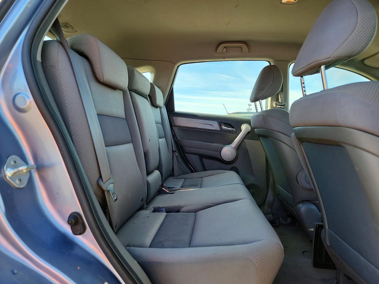 2007 Honda Cr-v Lx Blue vin: JHLRE38307C025808