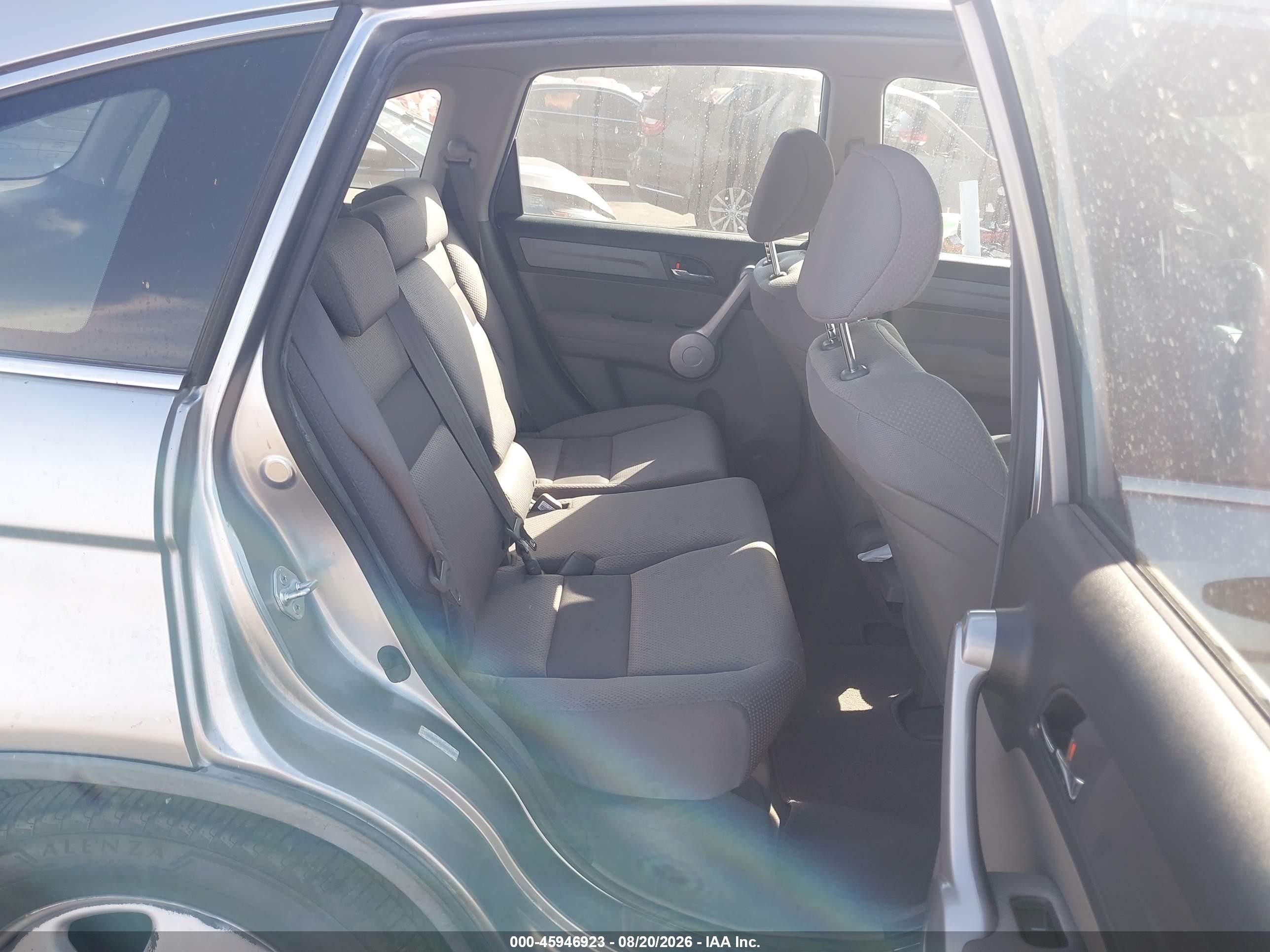 2007 Honda Cr-v Lx Silver vin: JHLRE38317C011688