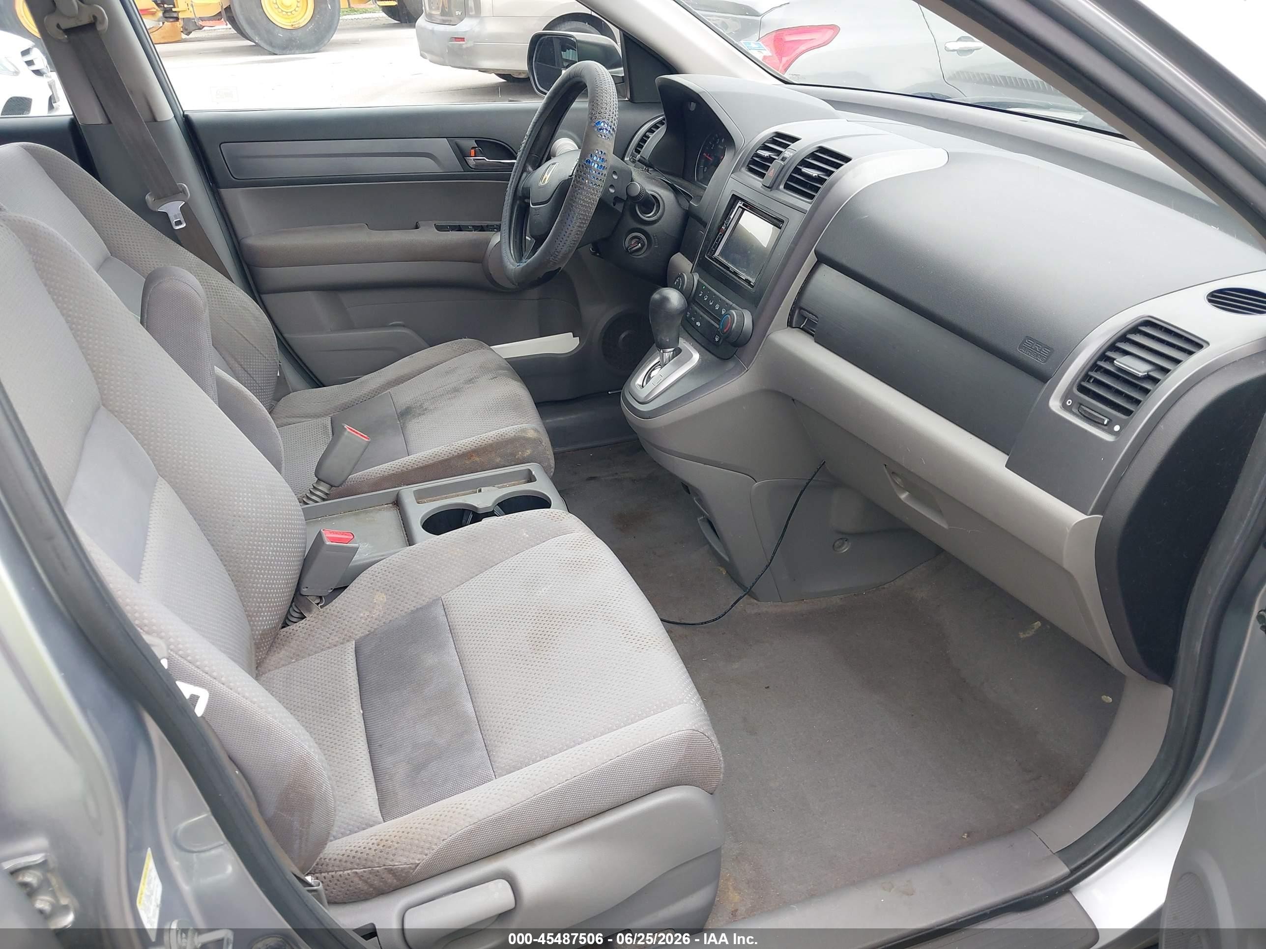 2007 Honda Cr-v Lx Silver vin: JHLRE38347C053790
