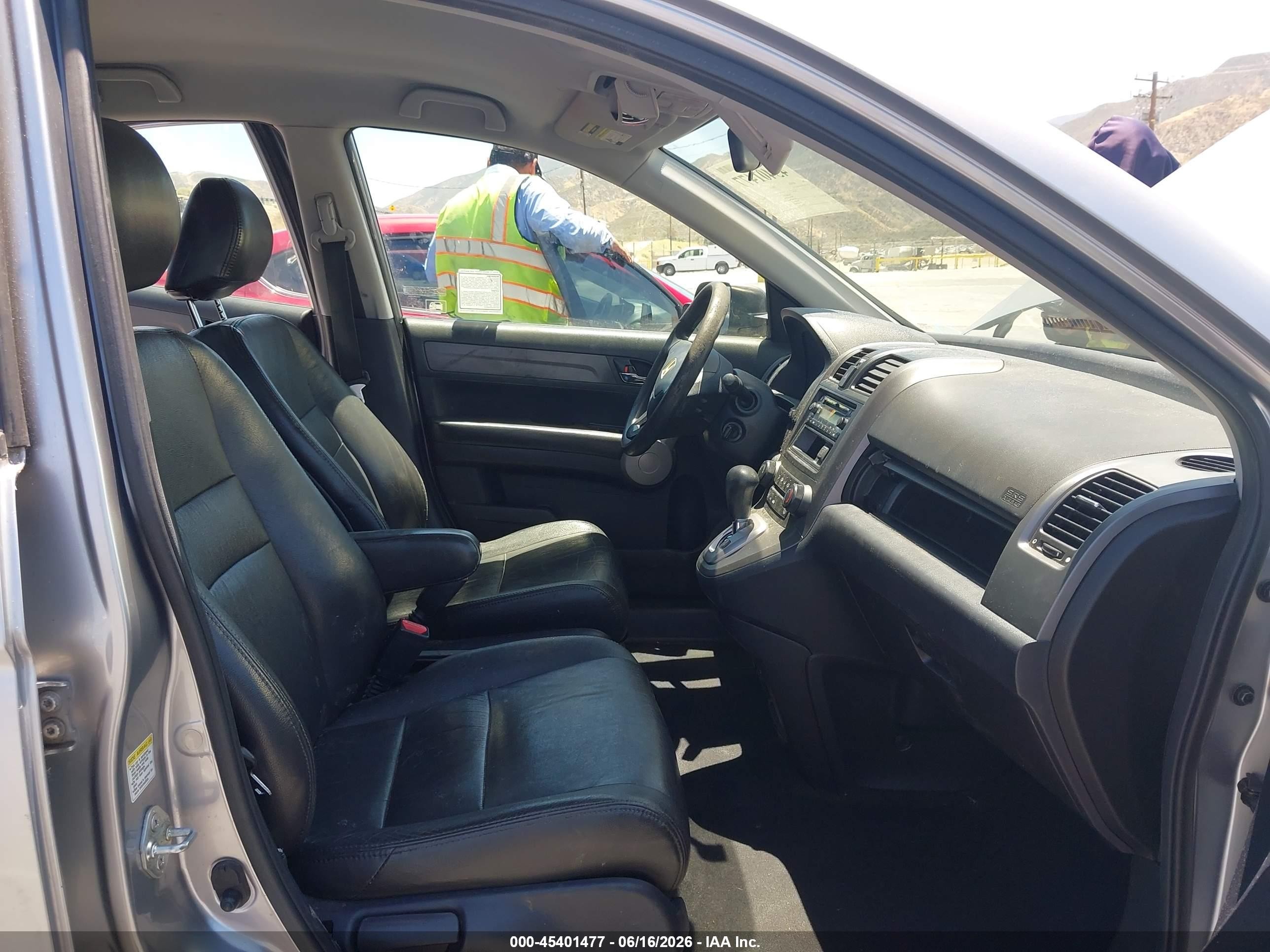 2007 Honda Cr-v Lx Серебряный vin: JHLRE38357C013721