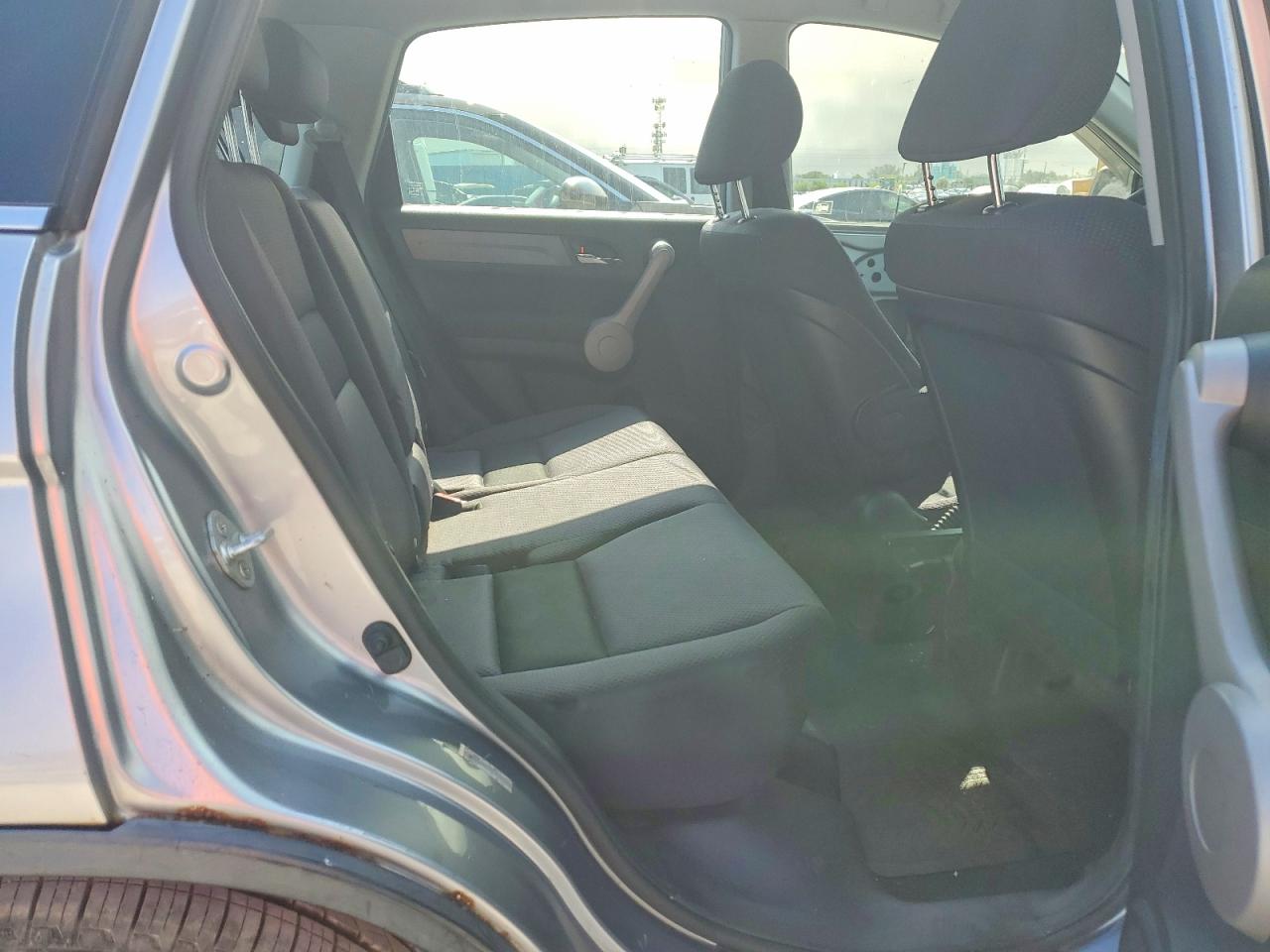 2007 Honda Cr-v Lx Silver vin: JHLRE38357C028252