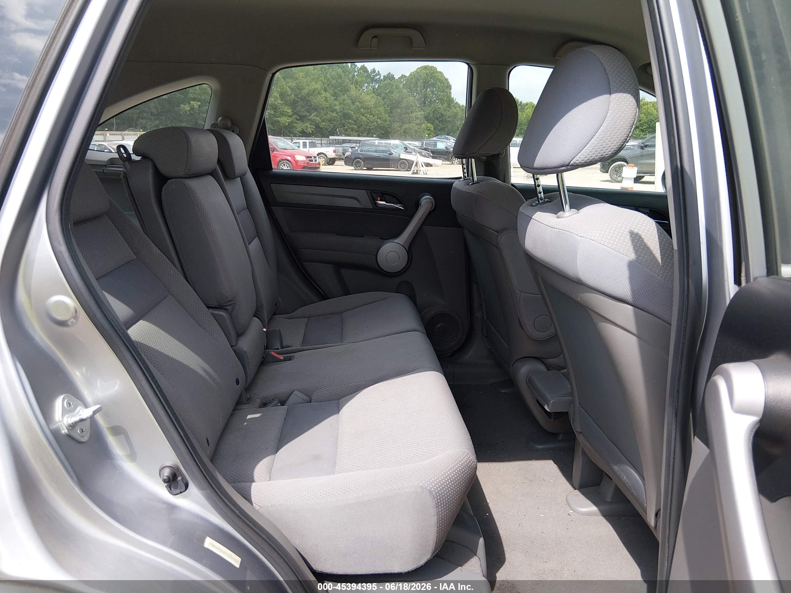 2007 Honda Cr-v Lx Серебряный vin: JHLRE38357C057153