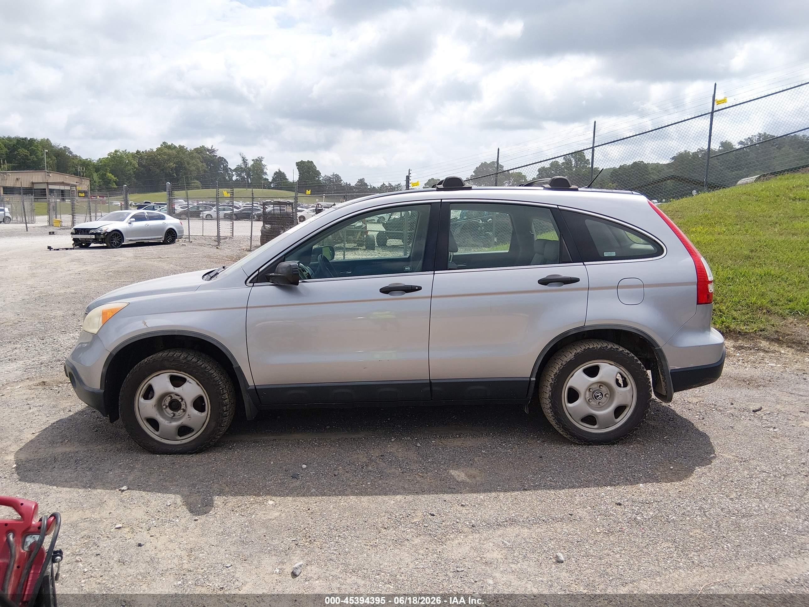 2007 Honda Cr-v Lx Серебряный vin: JHLRE38357C057153