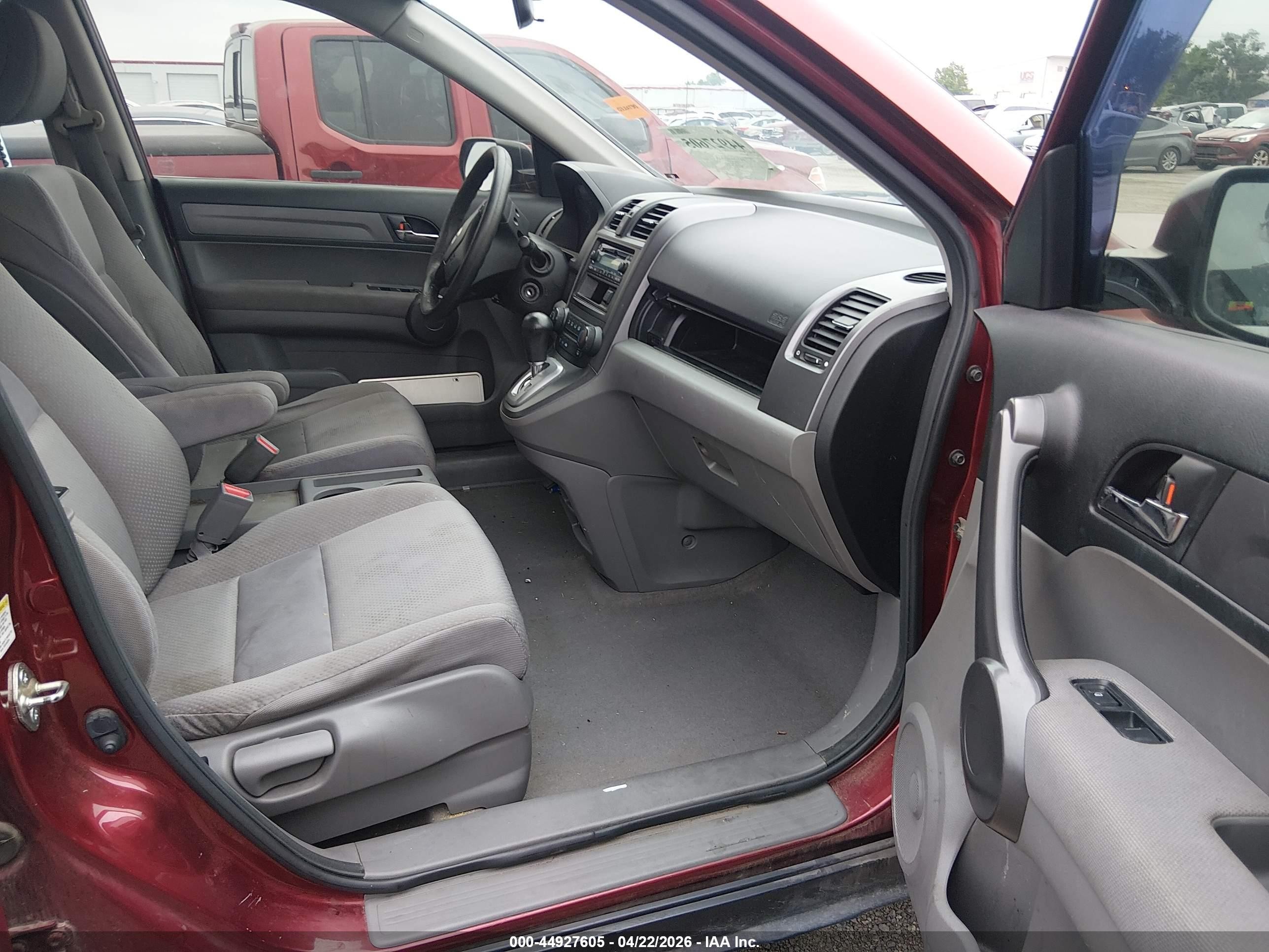 2008 Honda Cr-v Lx Red vin: JHLRE38368C056935