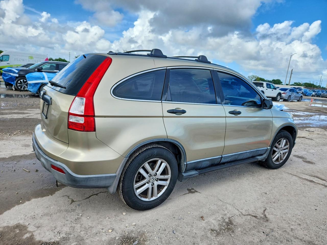 2007 Honda Cr-v Lx Gold vin: JHLRE38397C013057