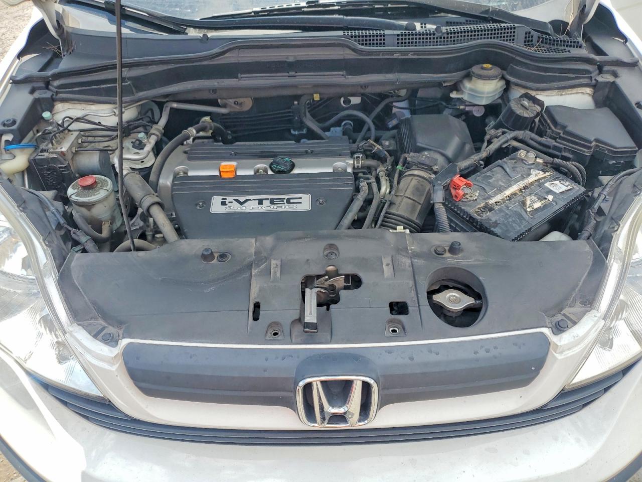 2009 Honda Cr-v Lx White vin: JHLRE383X9C010073
