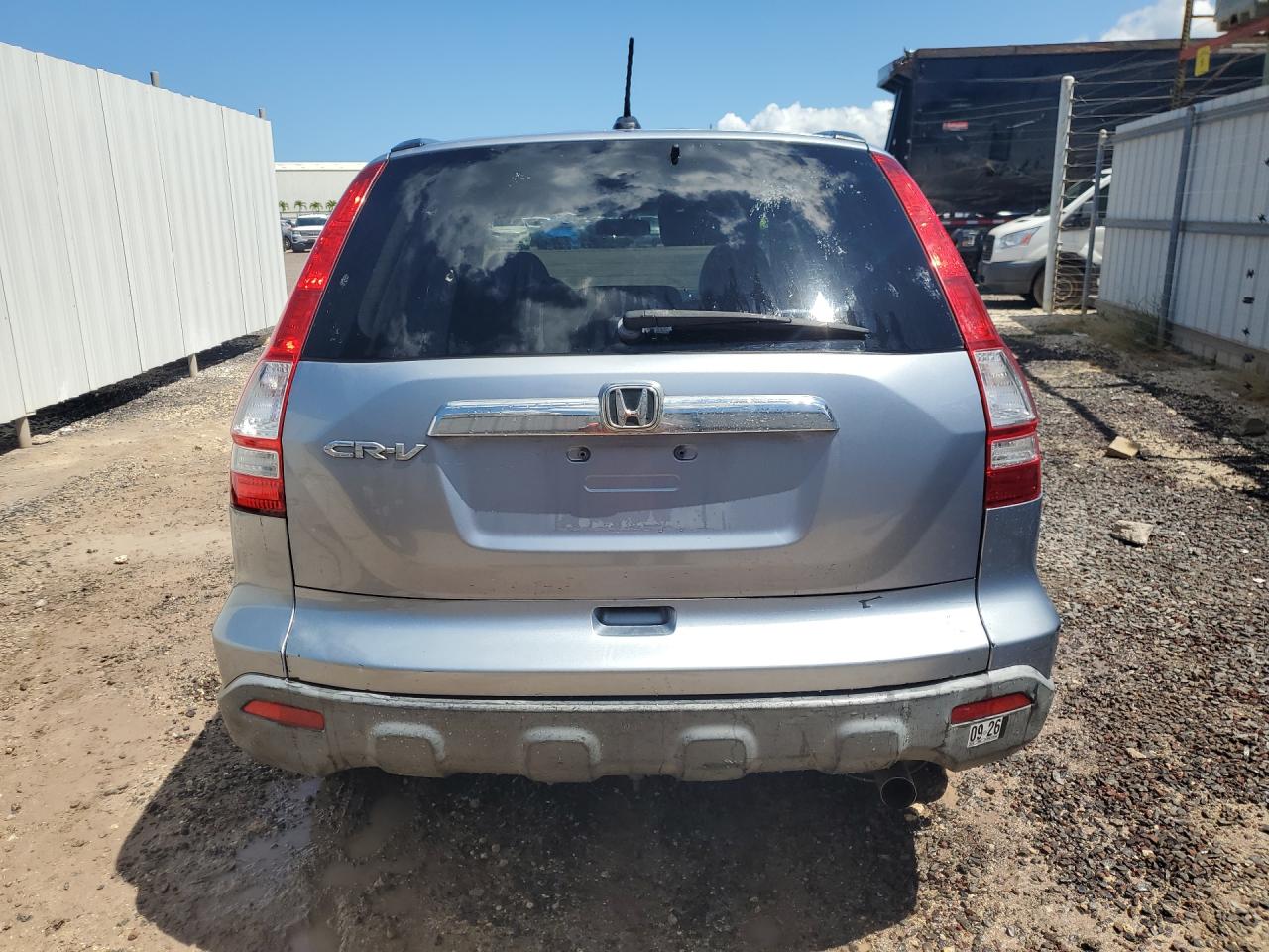 2007 Honda Cr-v Exl Blue vin: JHLRE38727C081364 Damage: Lift Gate Trim Panel, Heavy Scratch, 2 To 3 Inches