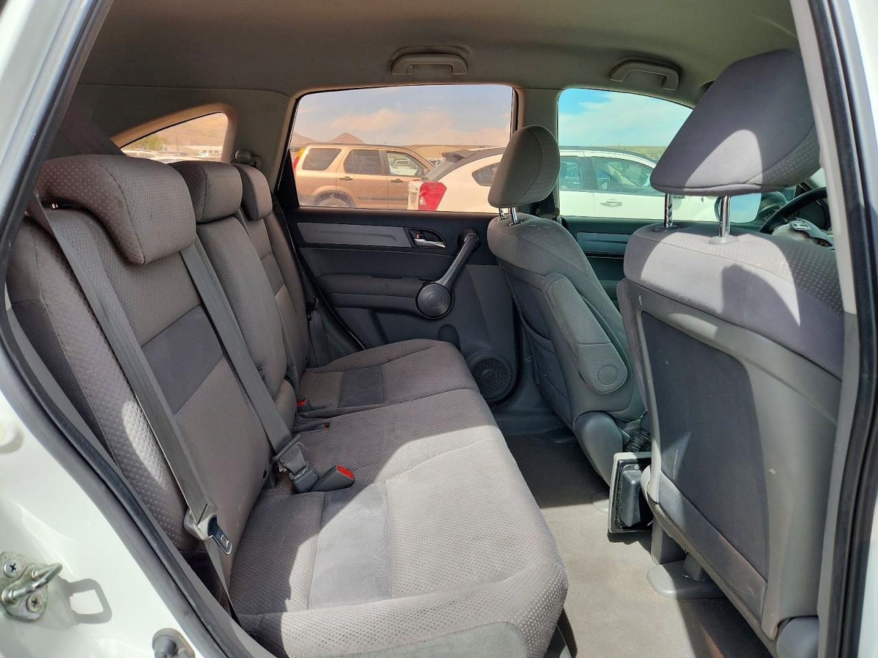 2009 Honda Cr-v Lx White vin: JHLRE48329C015029