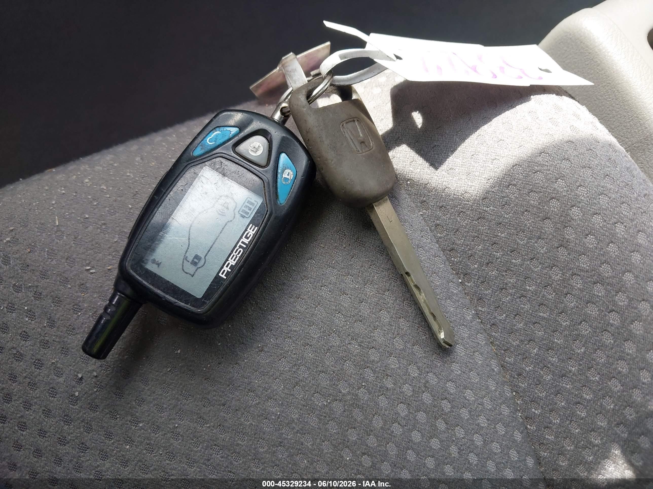 2008 Honda Cr-v Lx Красный vin: JHLRE48338C056848