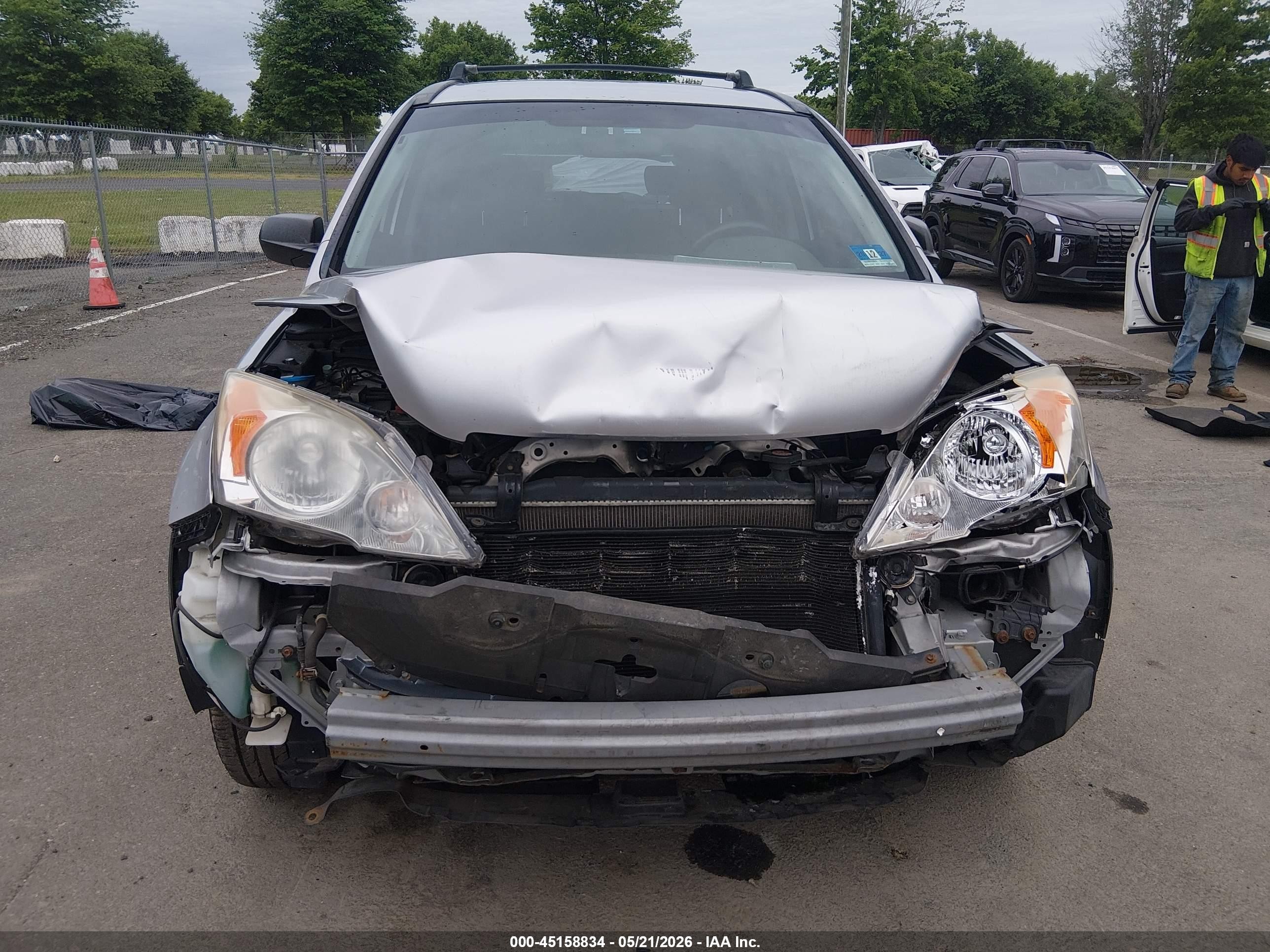 2009 Honda Cr-v Lx Silver vin: JHLRE48349C016618