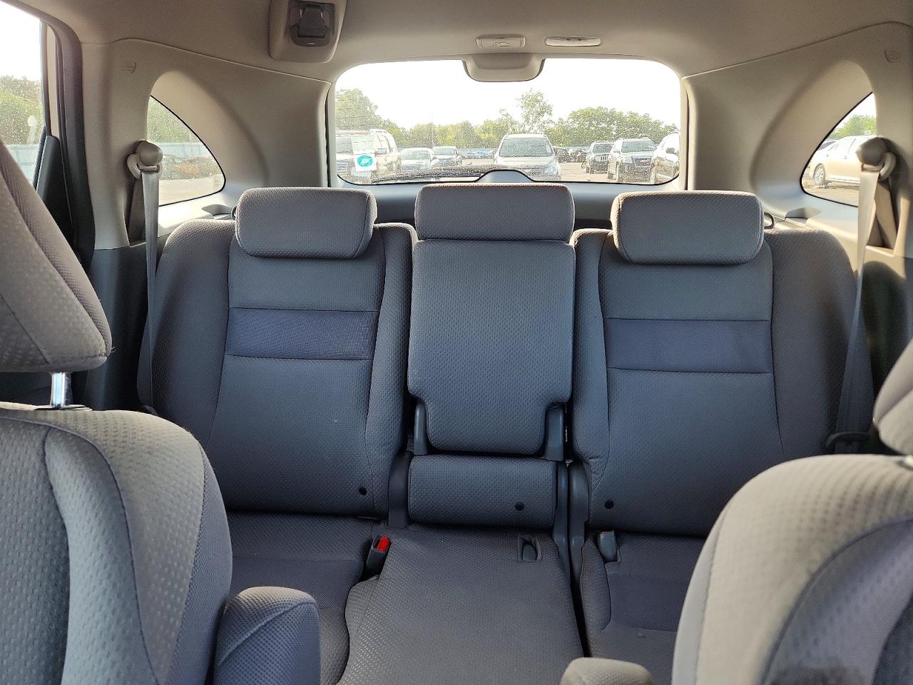 2008 Honda Cr-v Lx Silver vin: JHLRE48388C038216