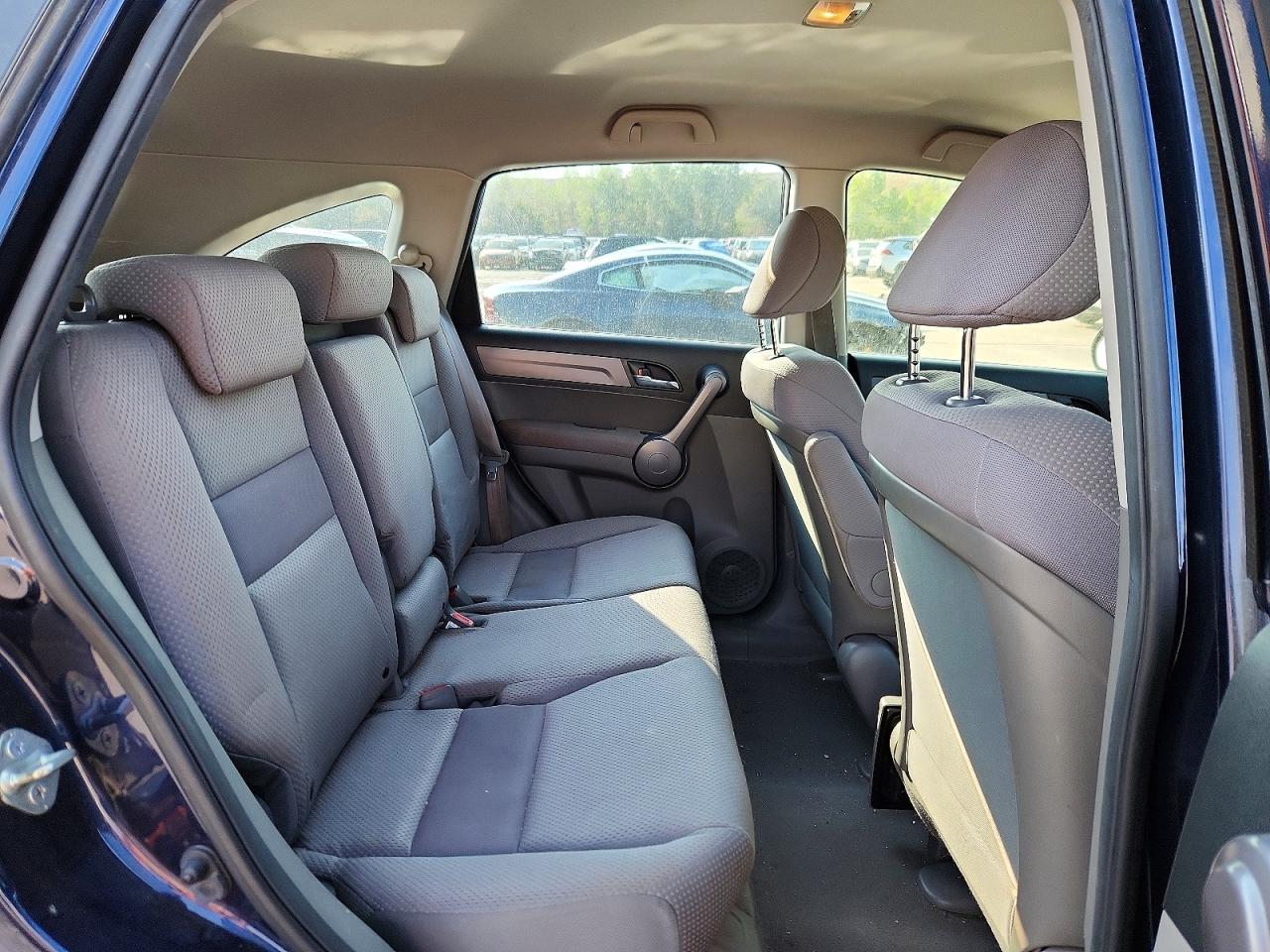 2008 Honda Cr-v Lx Blue vin: JHLRE48388C043612