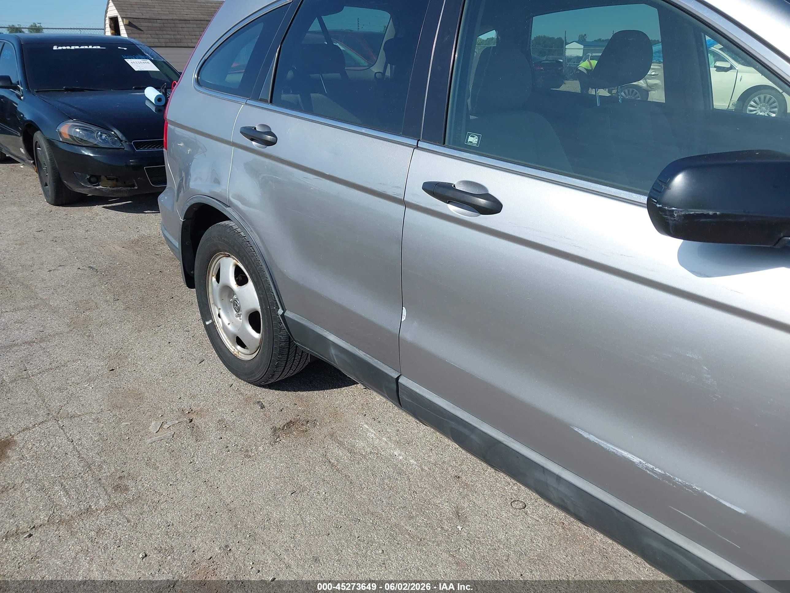 2008 Honda Cr-v Lx Silver vin: JHLRE48388C070938