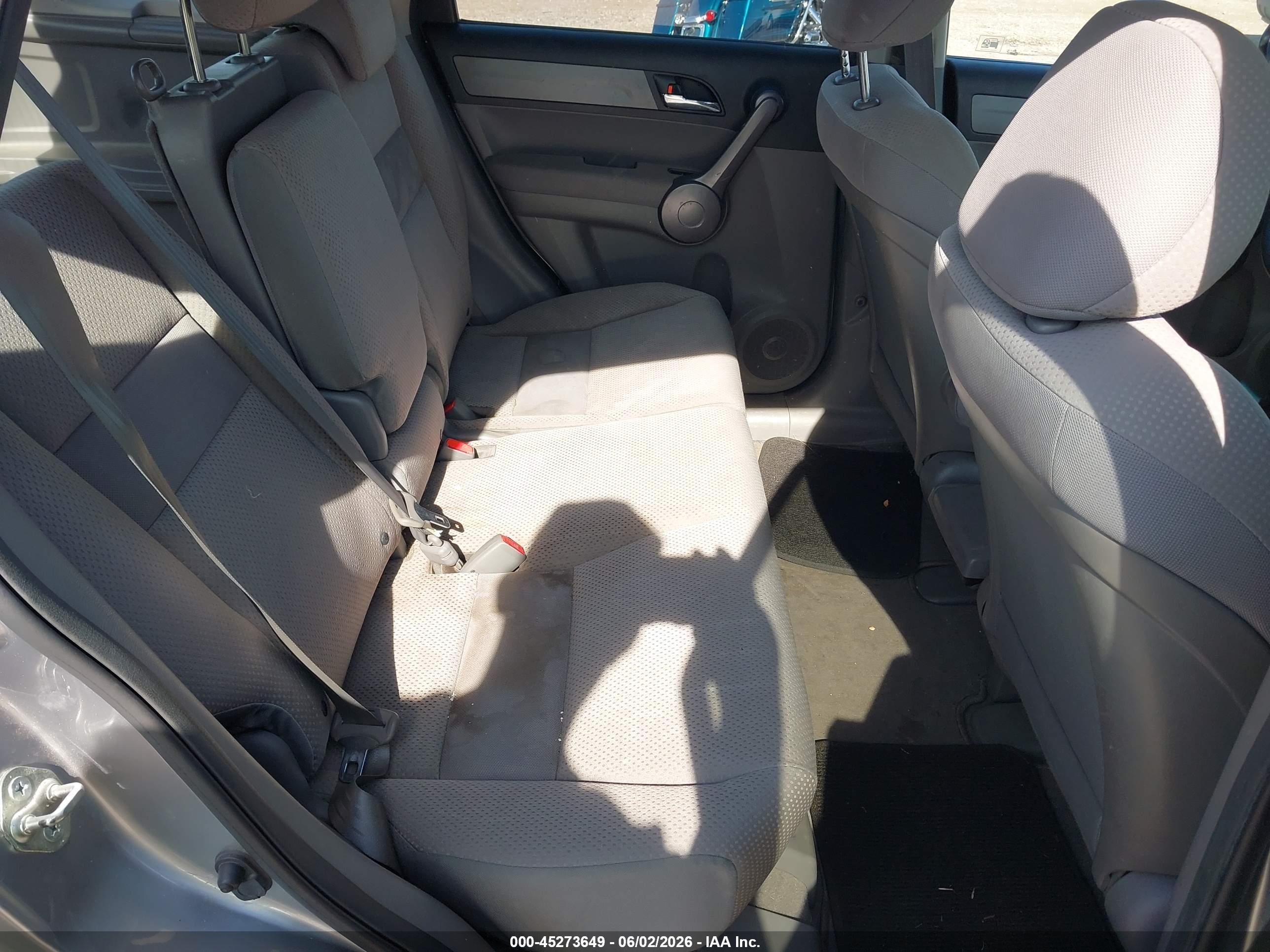 2008 Honda Cr-v Lx Silver vin: JHLRE48388C070938
