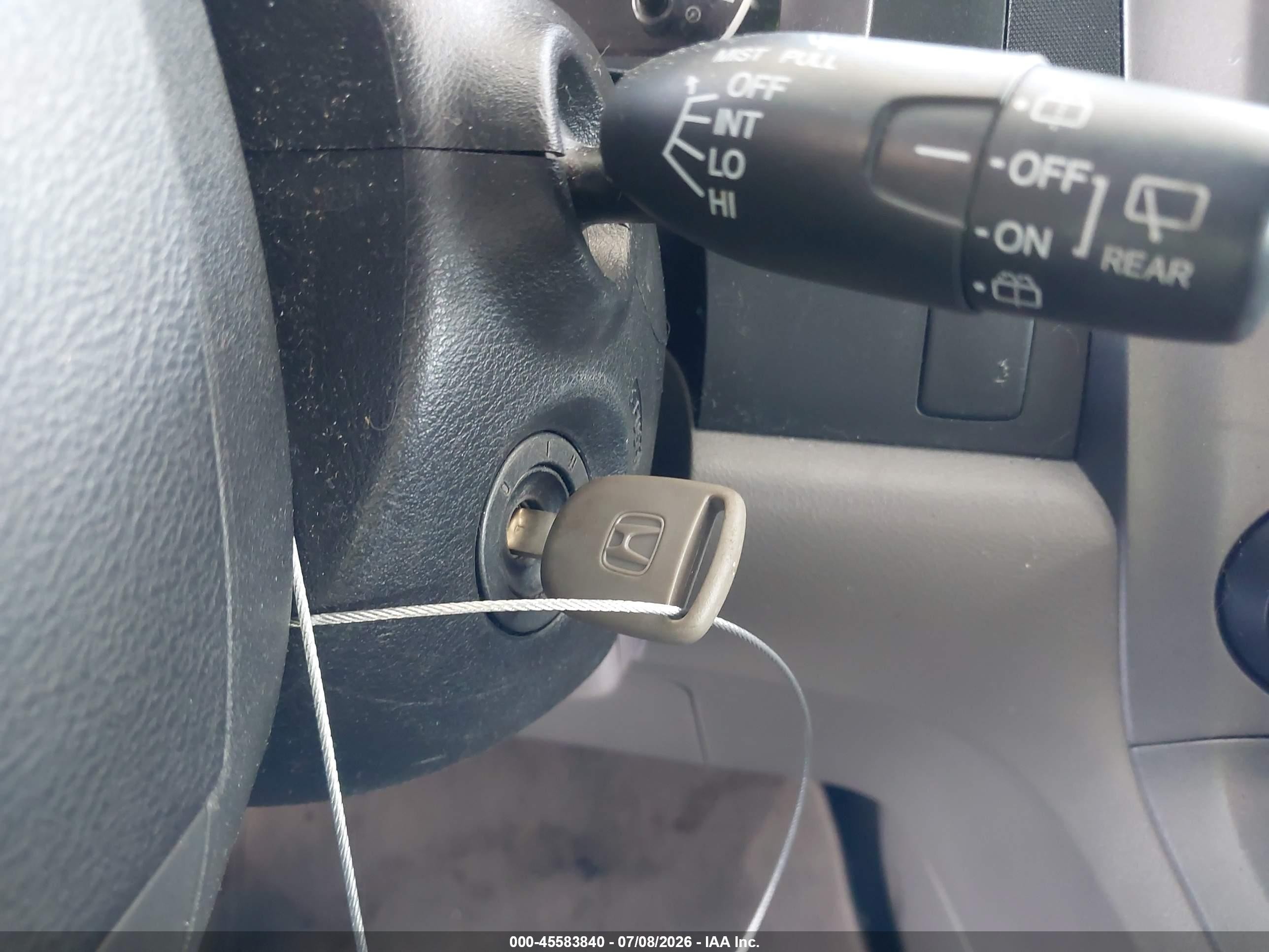 2008 Honda Cr-v Lx Silver vin: JHLRE48388C080319