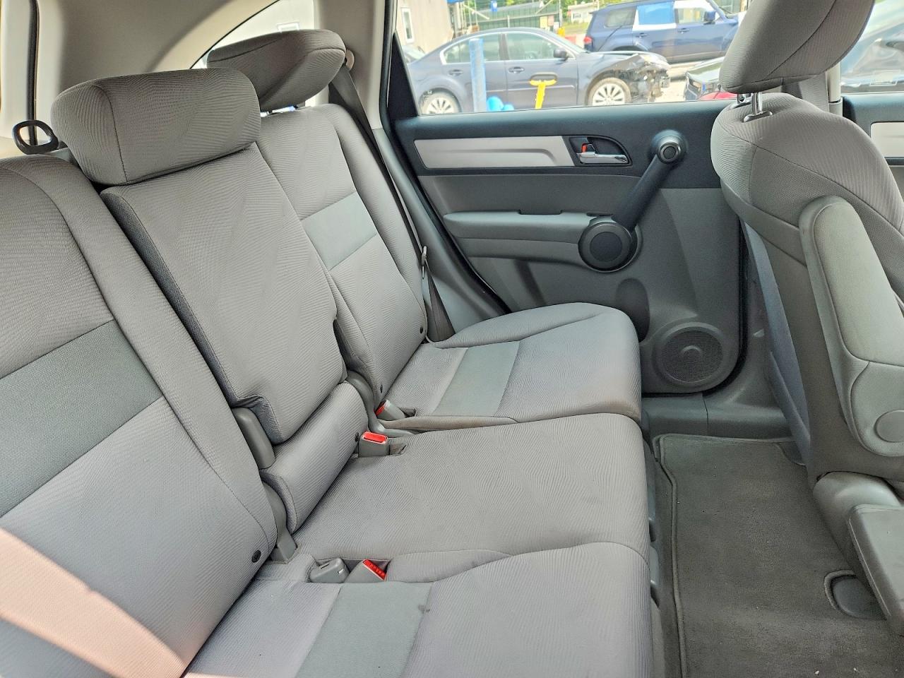 2010 Honda Cr-v Lx White vin: JHLRE4H30AC013784