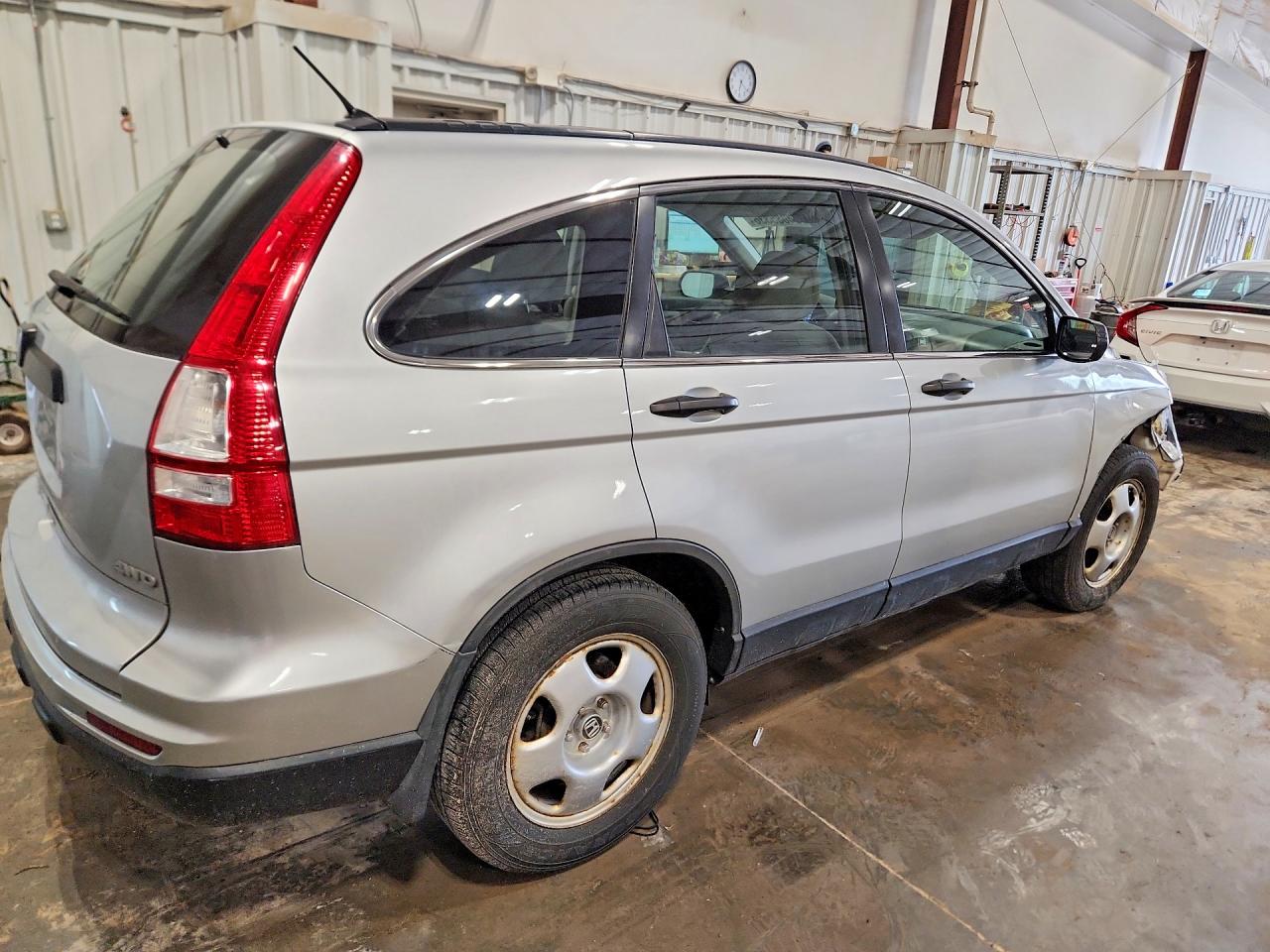 2011 Honda Cr-v Lx Silver vin: JHLRE4H37BC013167