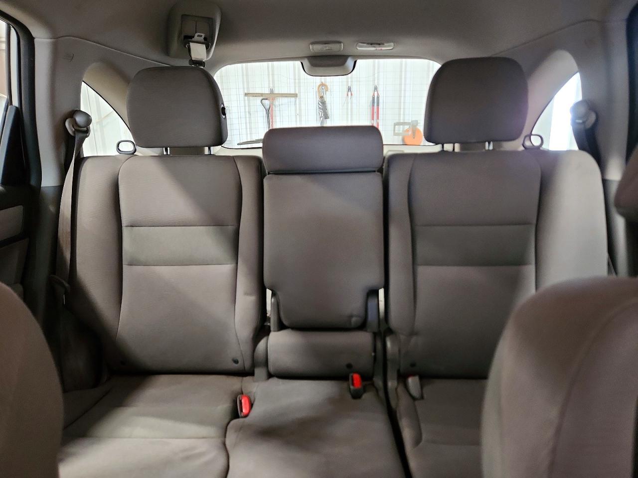 2011 Honda Cr-v Lx Silver vin: JHLRE4H37BC013167