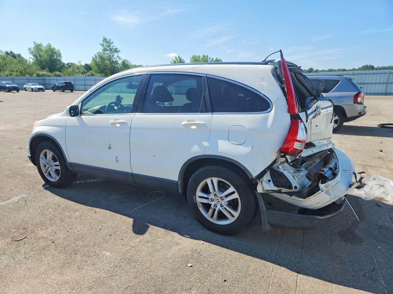 2011 Honda Cr-v White vin: JHLRE4H77BC013642