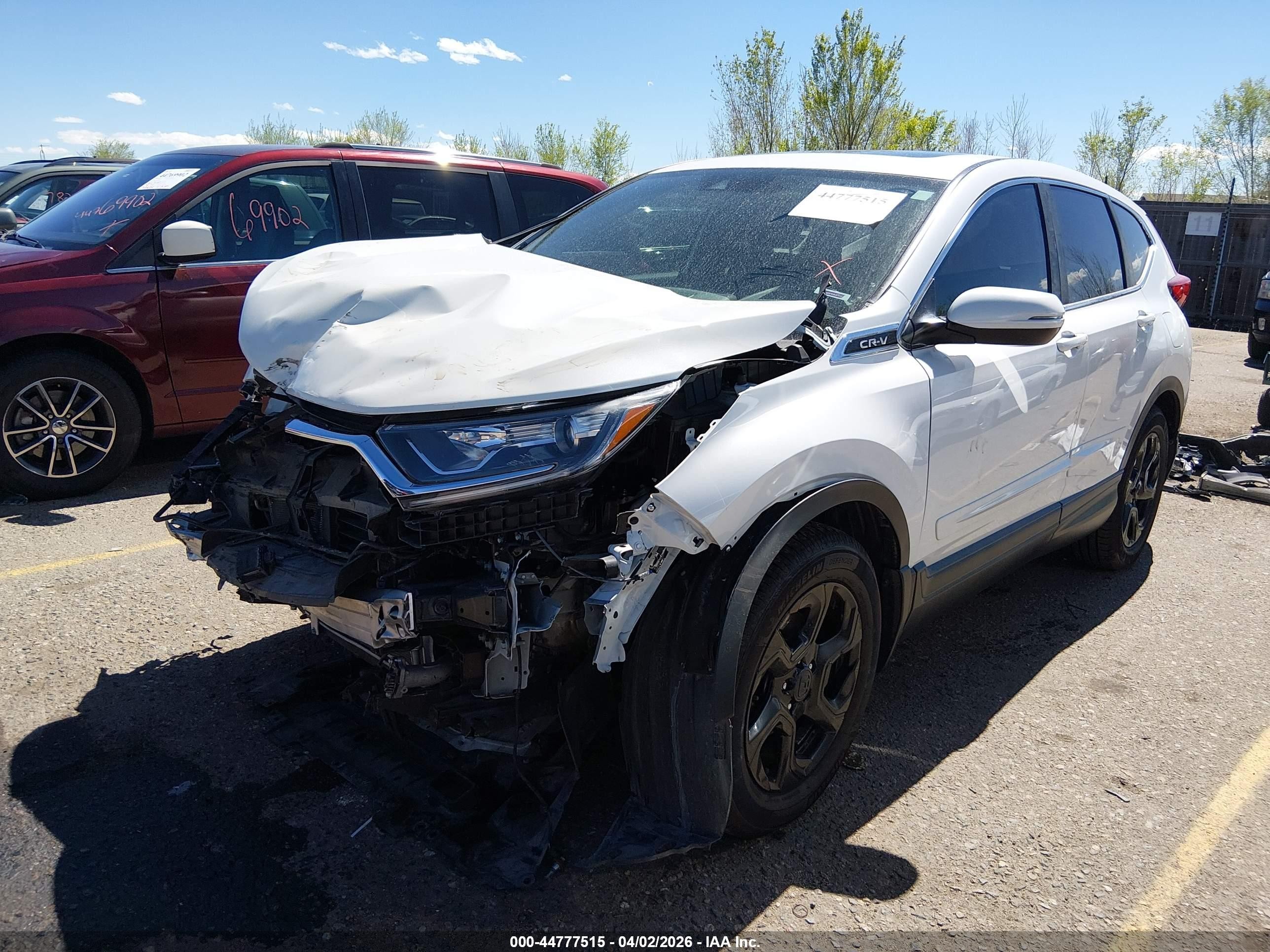 2019 Honda Cr-v Ex White vin: JHLRW2H58KX014808