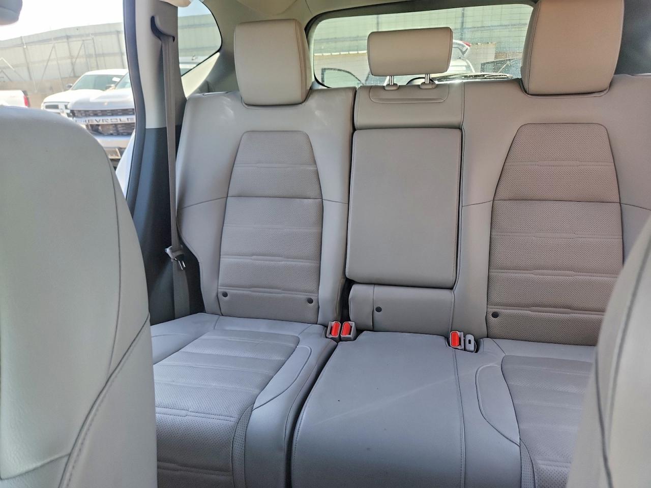 2019 Honda Cr-v Exl Silver vin: JHLRW2H83KX003659