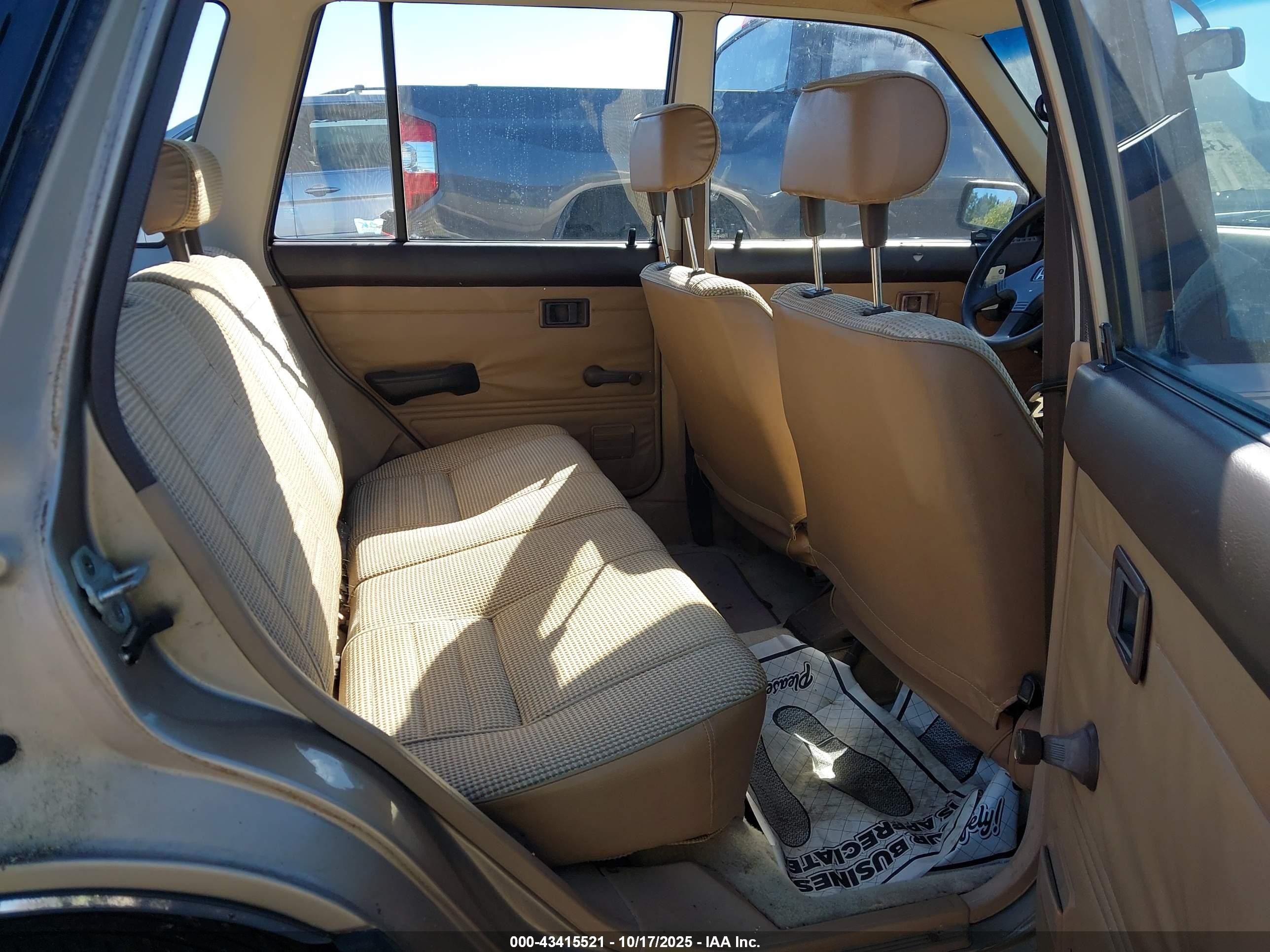 1986 Honda Civic 1500 Dx Gold vin: JHMAN752XGC007294