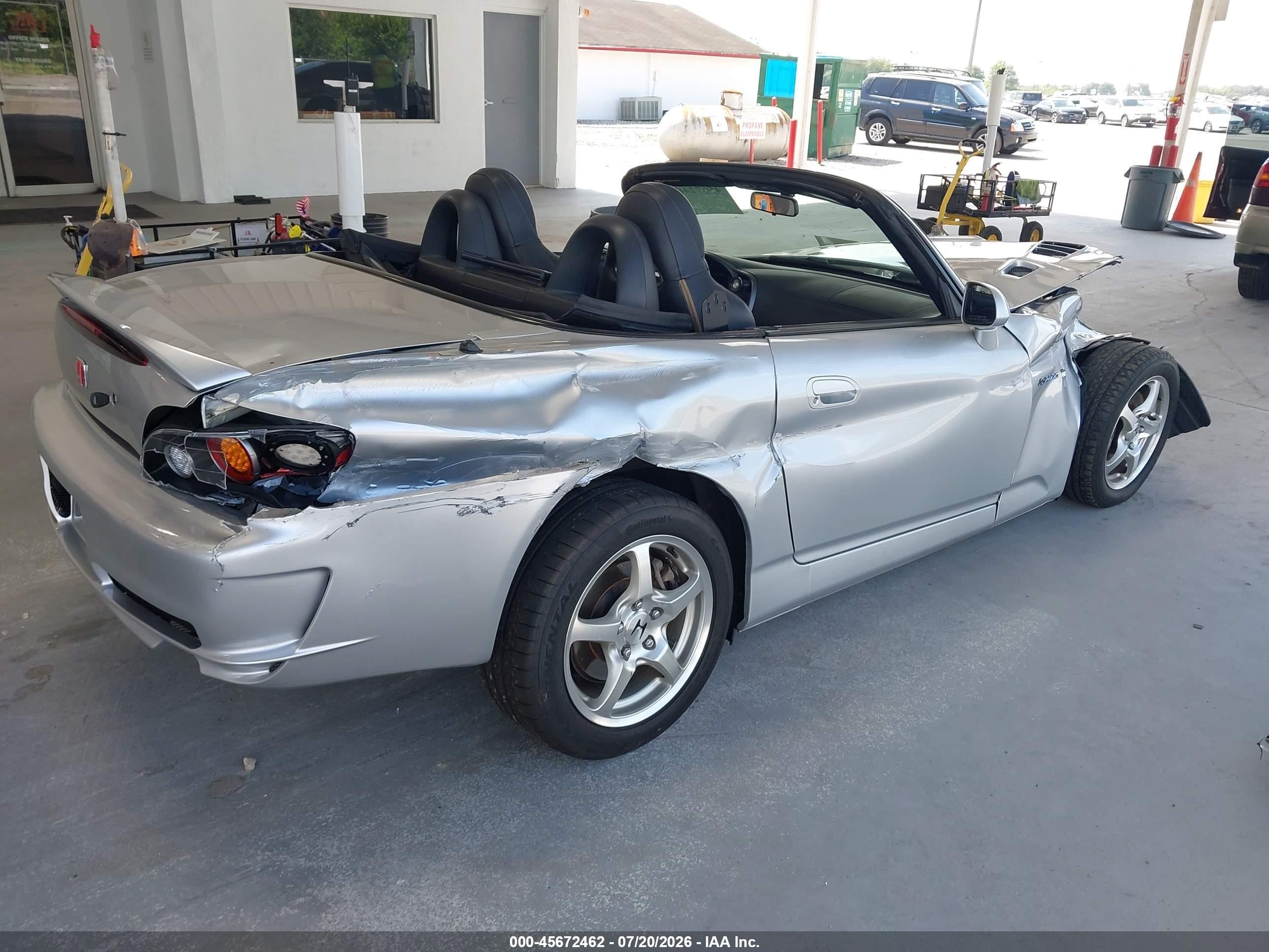 2002 Honda S2000   Серебряный vin: JHMAP11472T008197