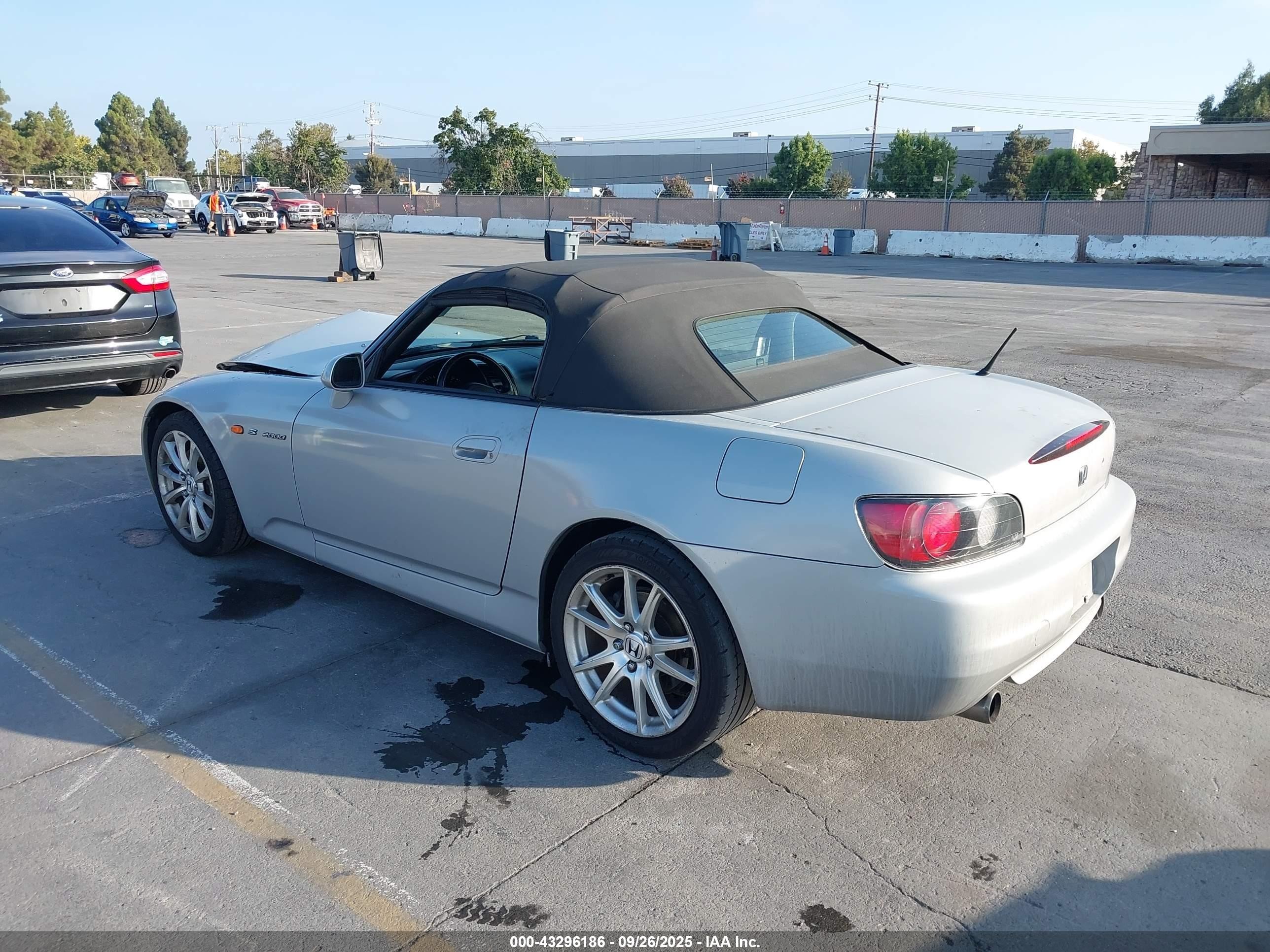 2001 Honda S2000   Серебряный vin: JHMAP11491T004263