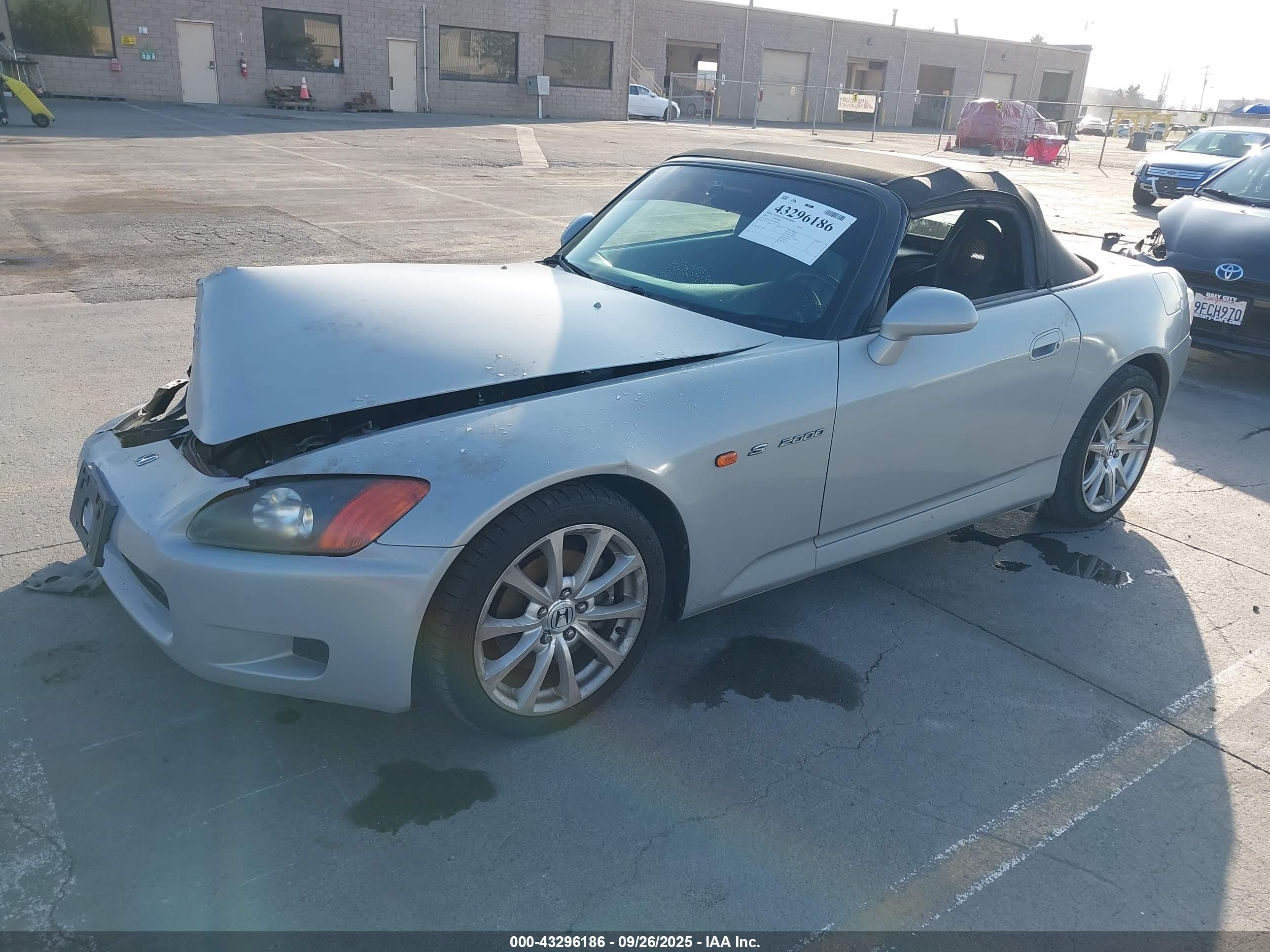 2001 Honda S2000   Серебряный vin: JHMAP11491T004263